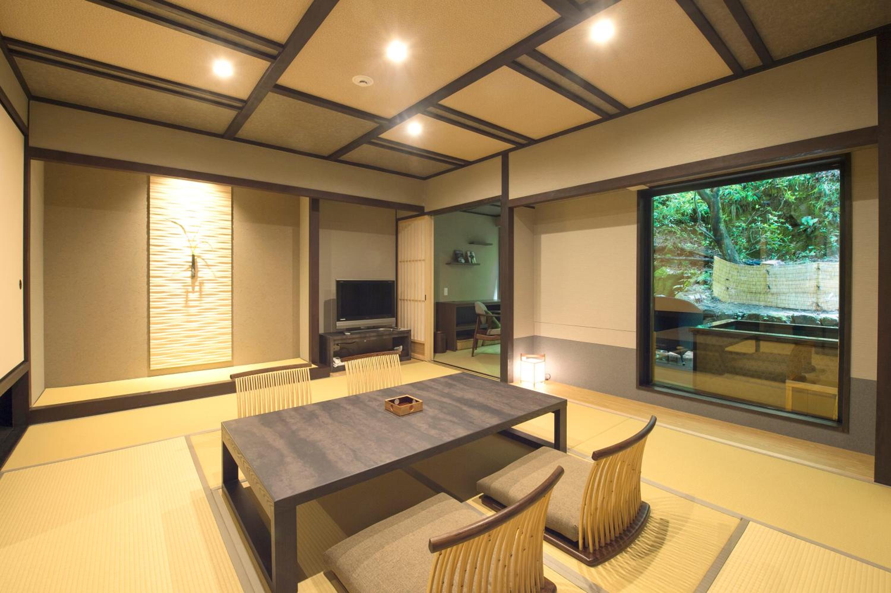 Japanese-Style Superior Room with Open-Air Hot Spring Bath【Yama-no-Terrace 】