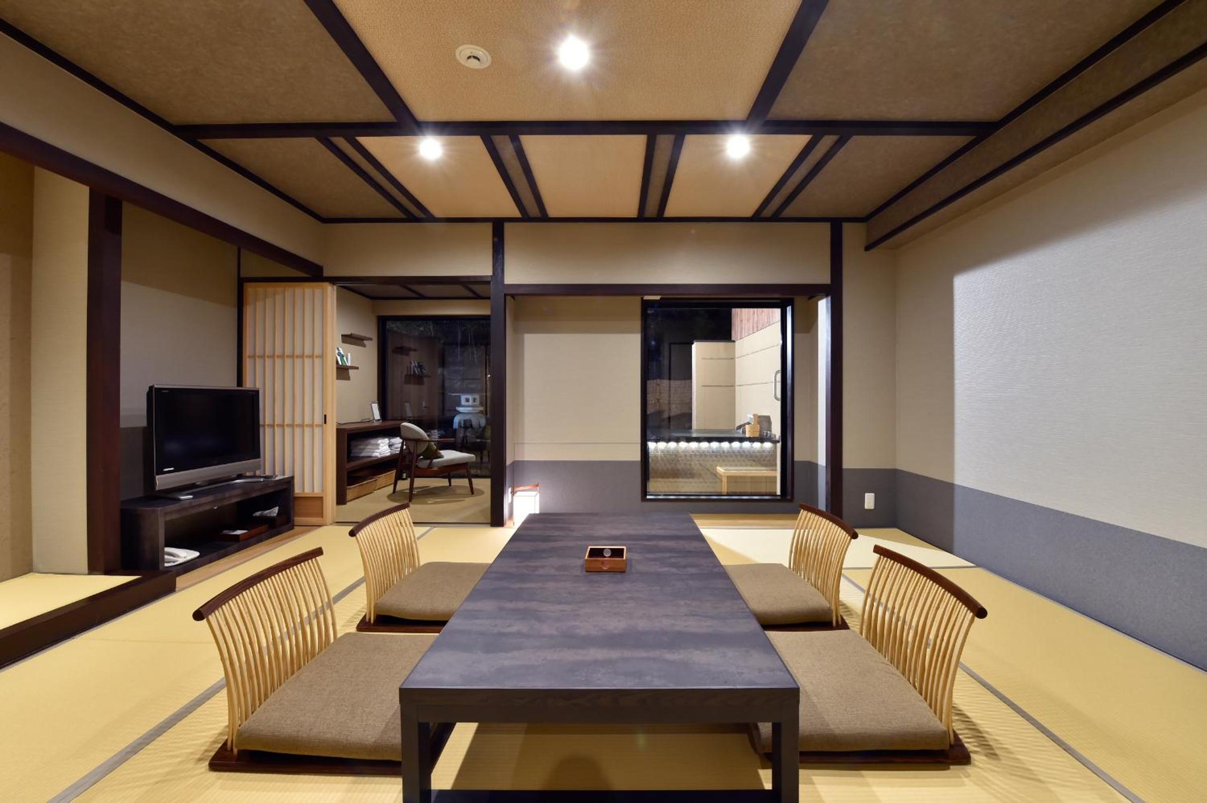 Japanese-Style Superior Room with Open-Air Hot Spring Bath【Yama-no-Terrace 】
