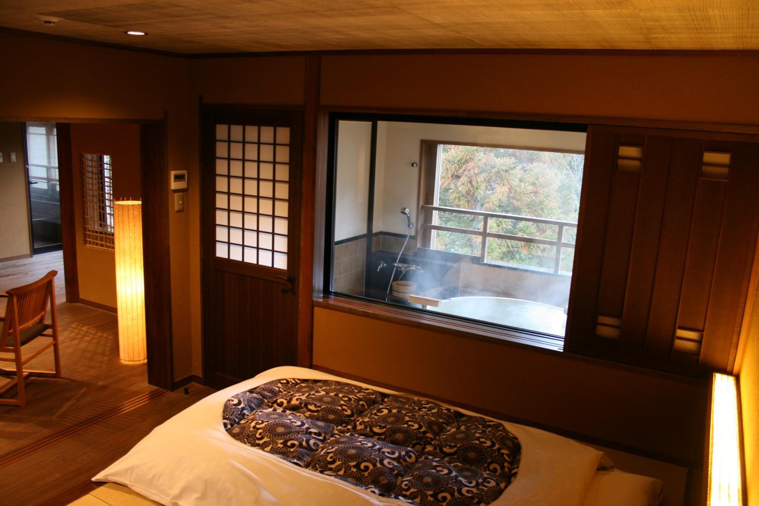 Japanese-Style Suite Room with Open-Air Hot Spring Bath and Footbath【Honami】