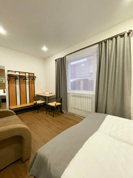 Трехместный номер эконом-класса