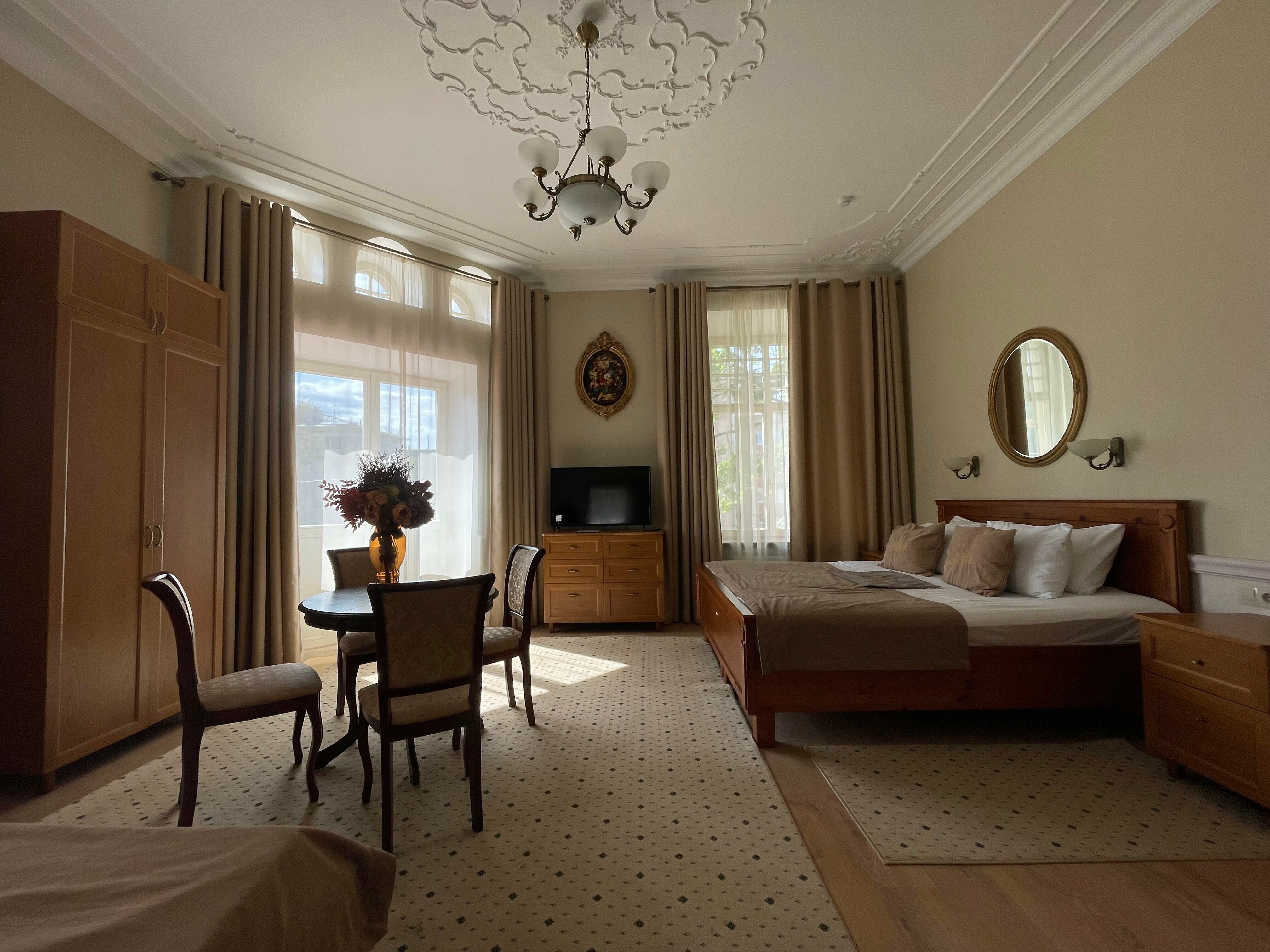 Люкс с балконом