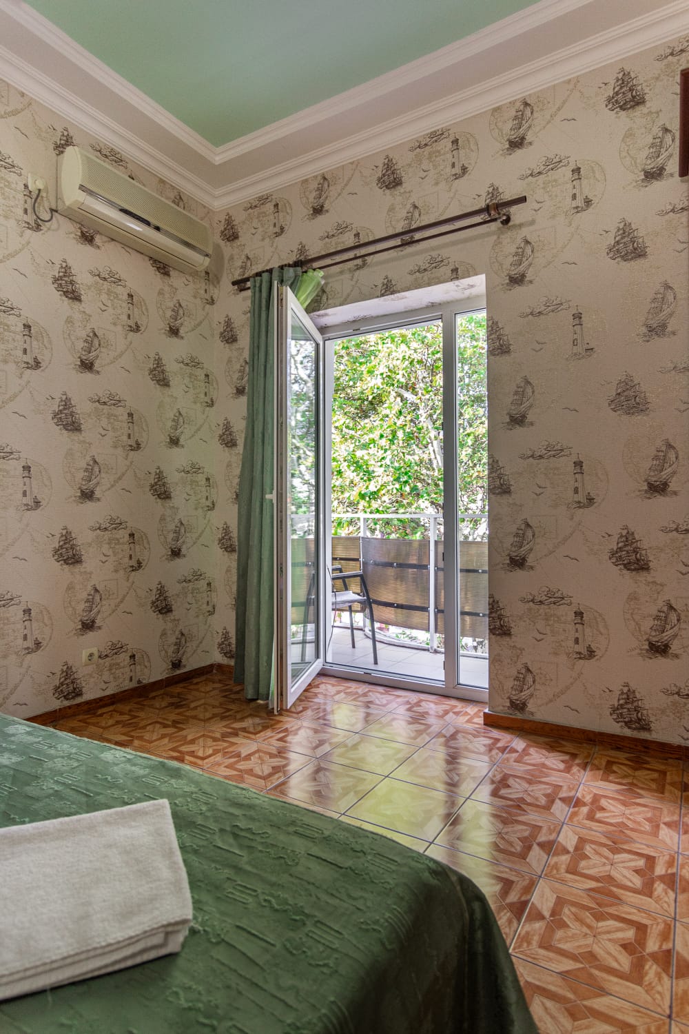 Семейный номер с балконом