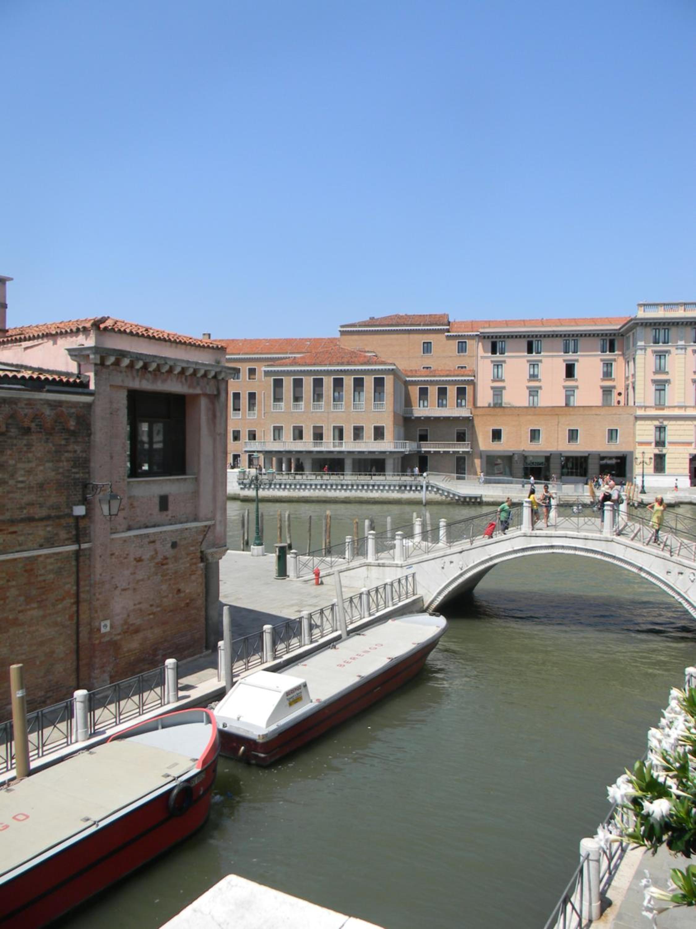 Deluxe room with Canal View