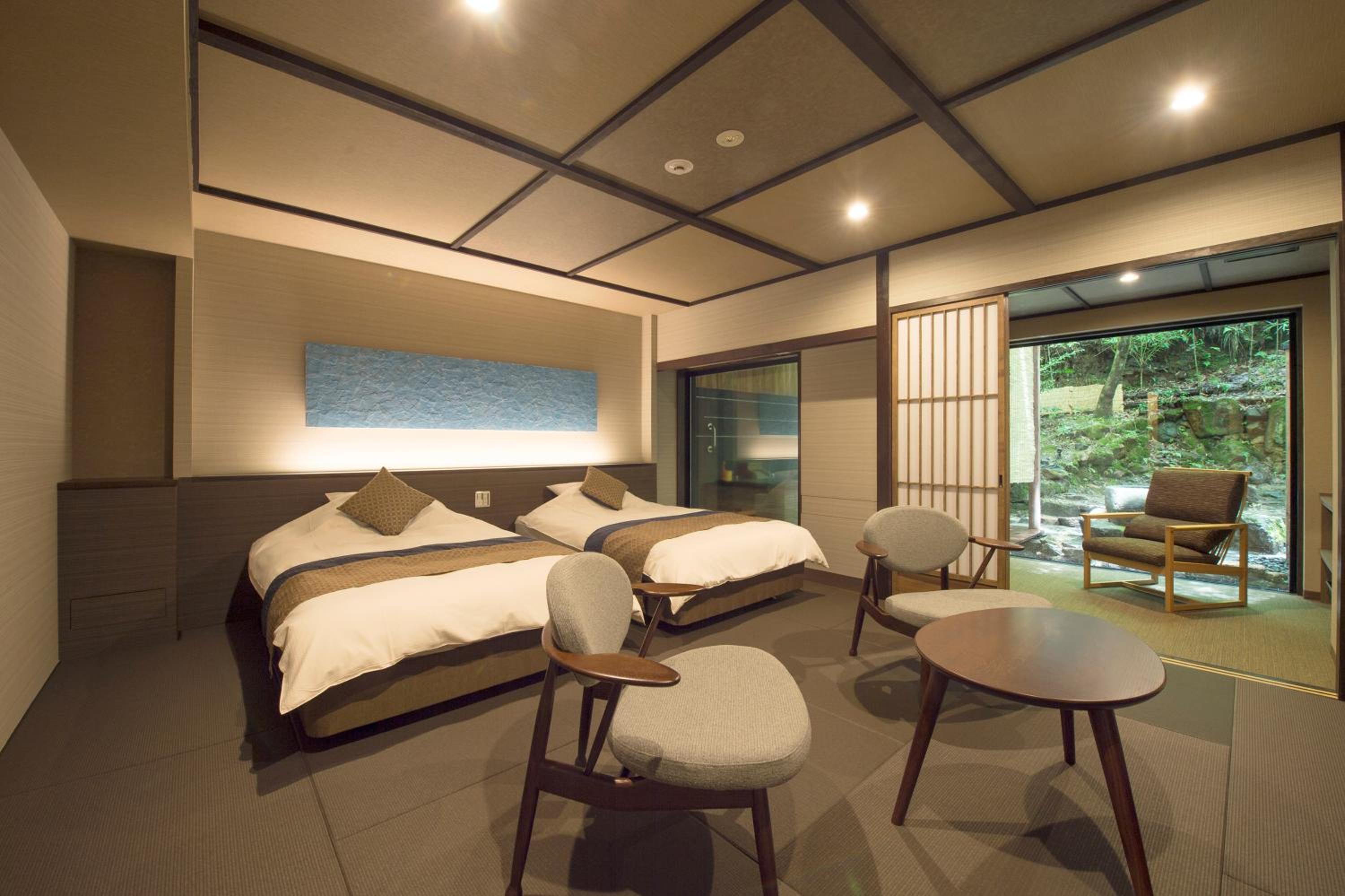 Japanese-Style Superior Twin Room with Open-Air Hot Spring Bath【Yama-no-Terrace 】