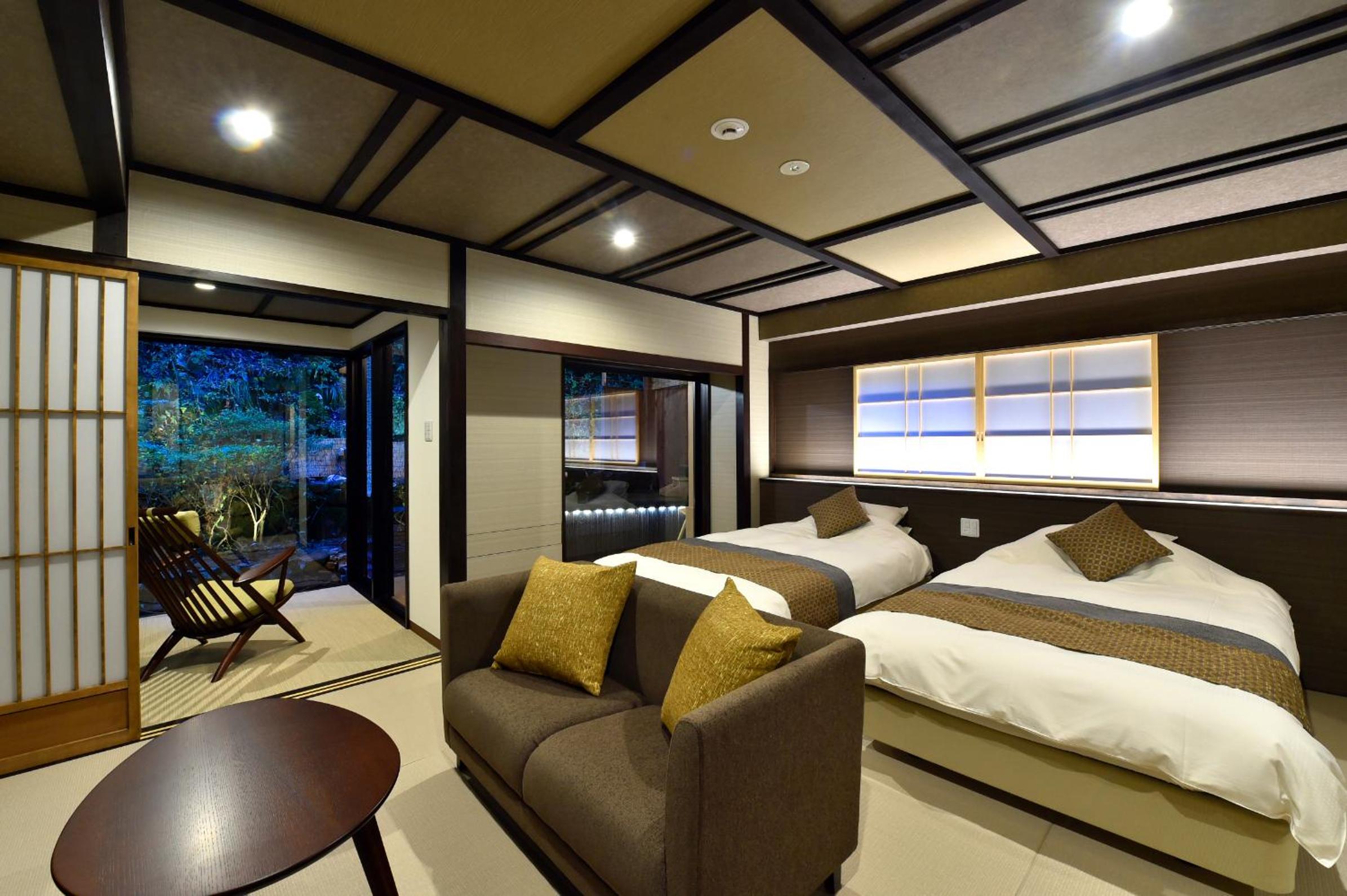 Japanese-Style Superior Twin Room with Open-Air Hot Spring Bath【Yama-no-Terrace 】