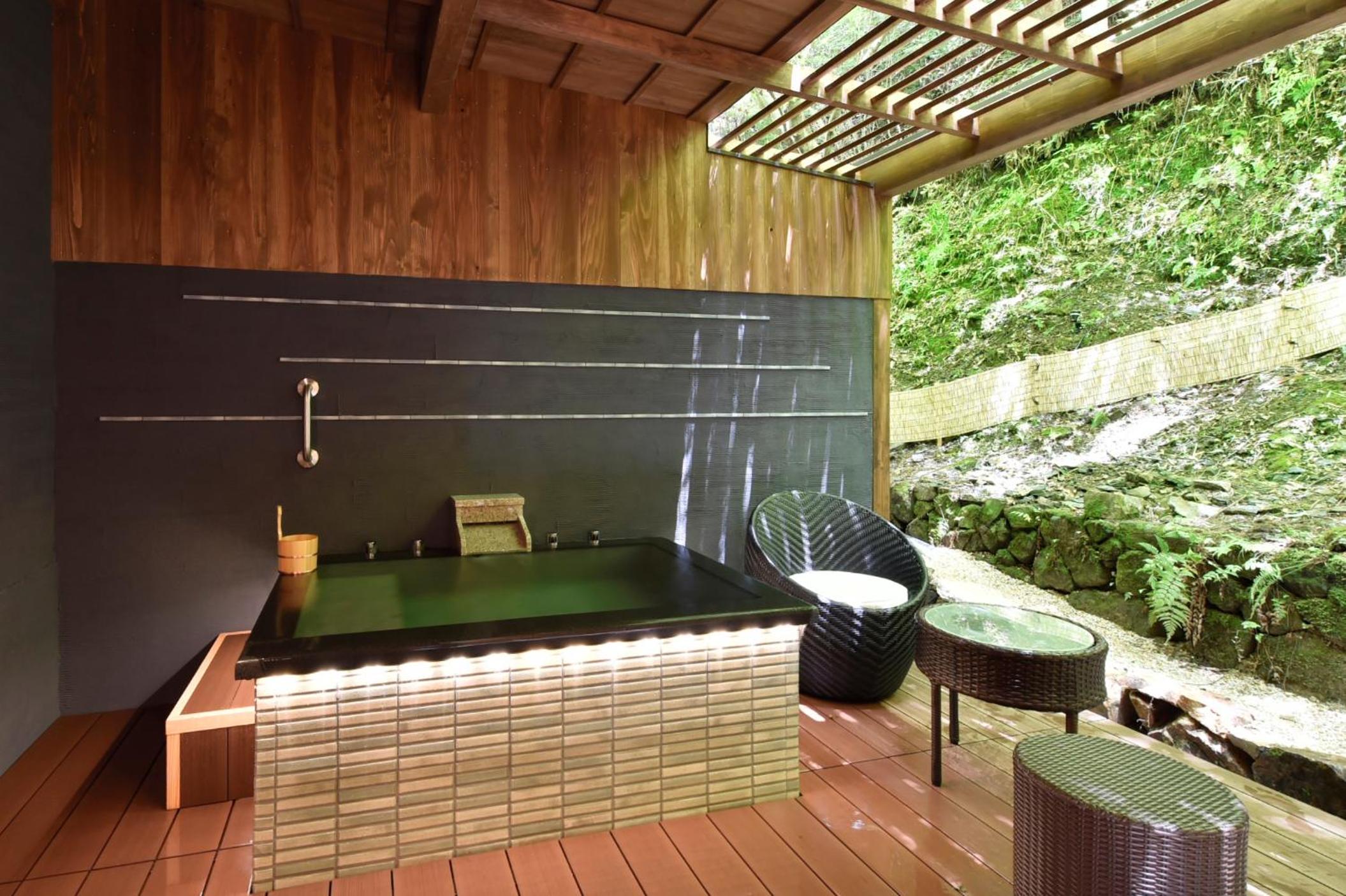 Japanese-Style Superior Twin Room with Open-Air Hot Spring Bath【Yama-no-Terrace 】
