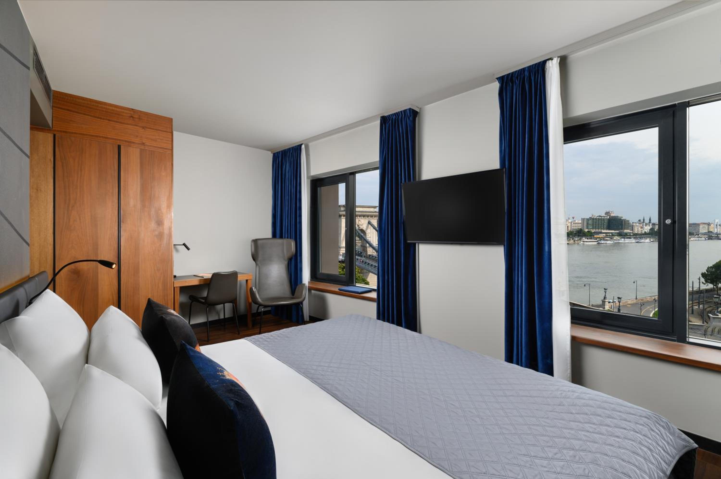 Superior Double Room with Danube View