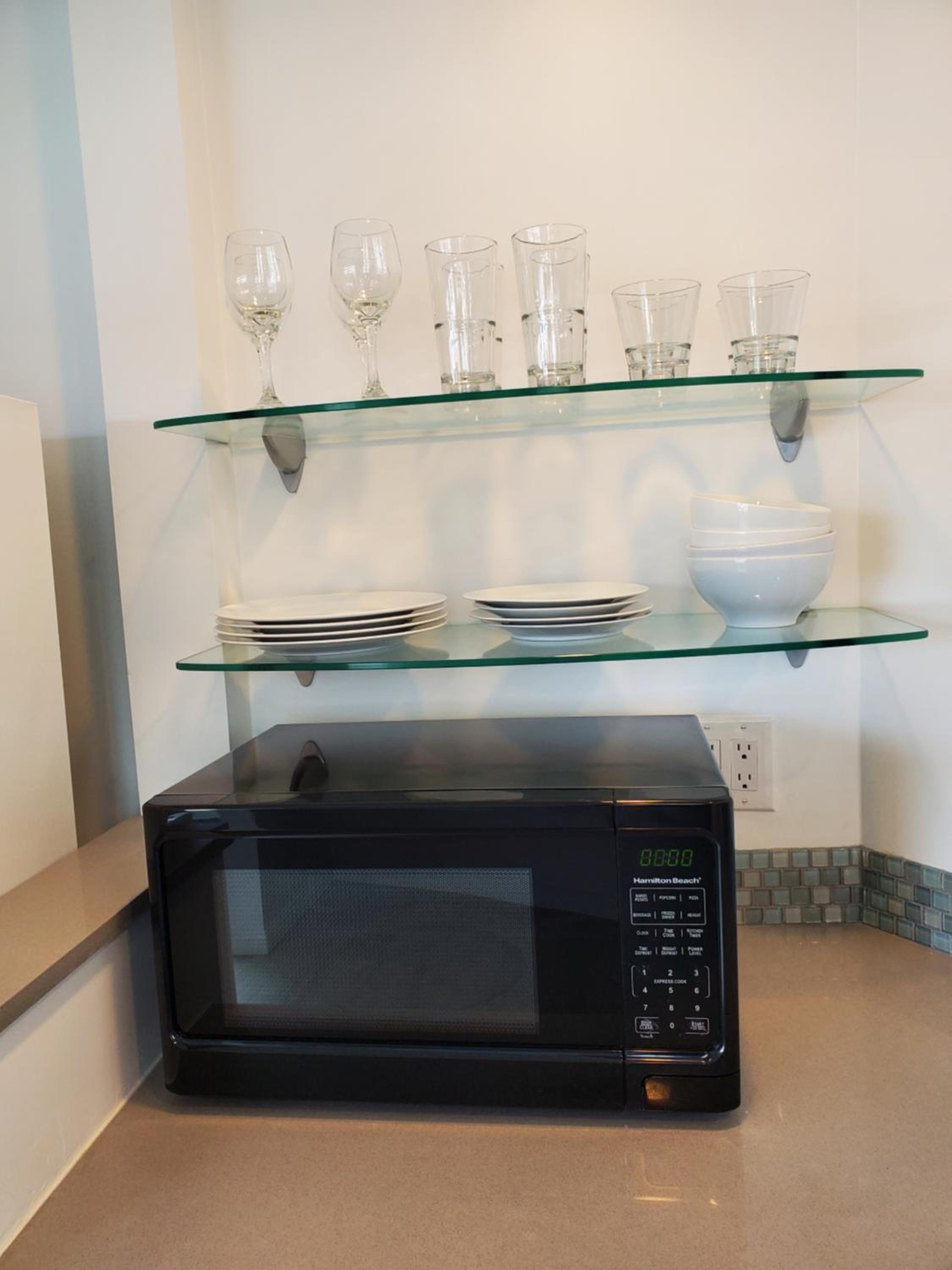 Deluxe One-Bedroom Suite - Ocean Front