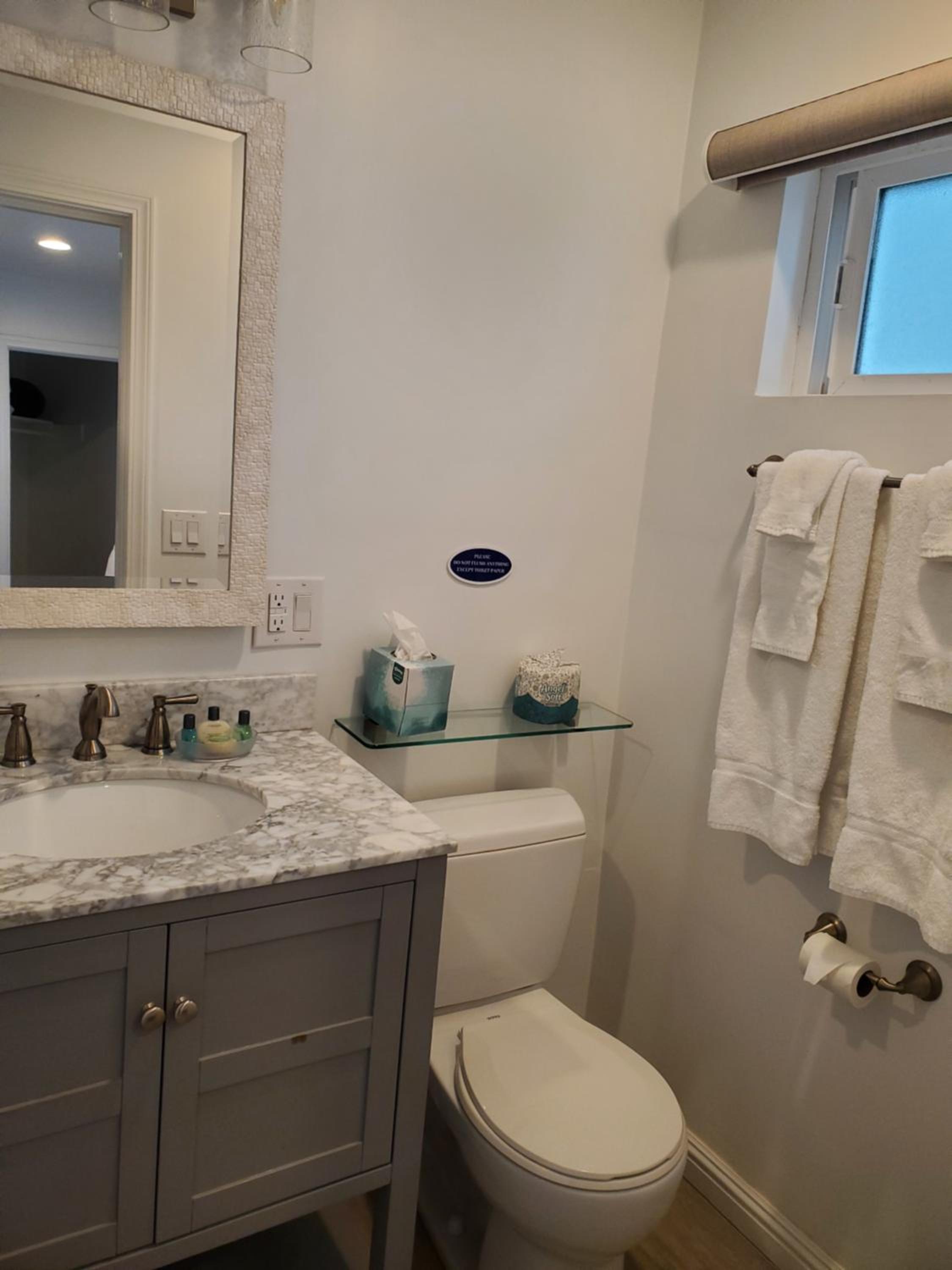 Deluxe One-Bedroom Suite - Ocean Front