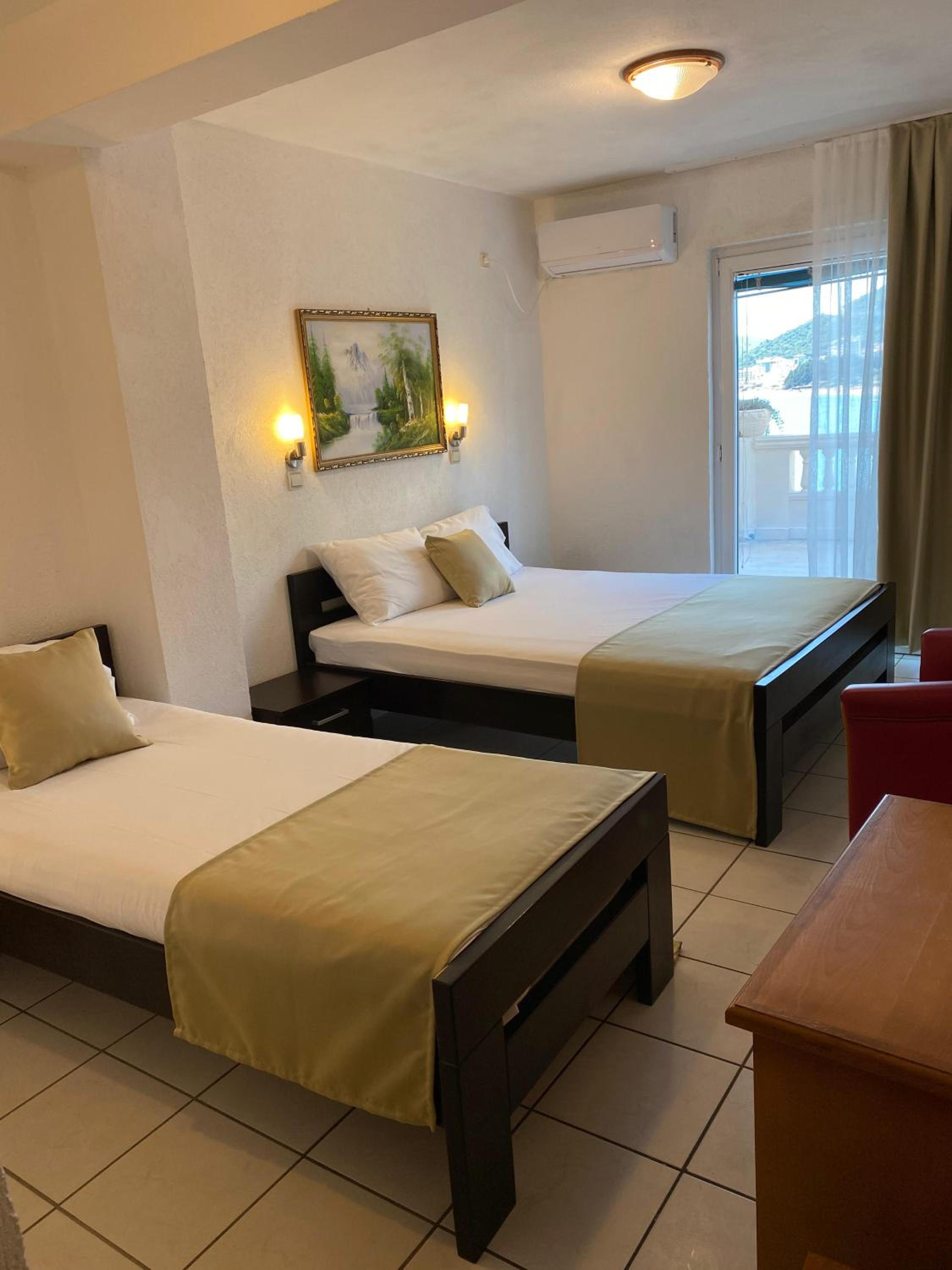 Triple Room with Sea View