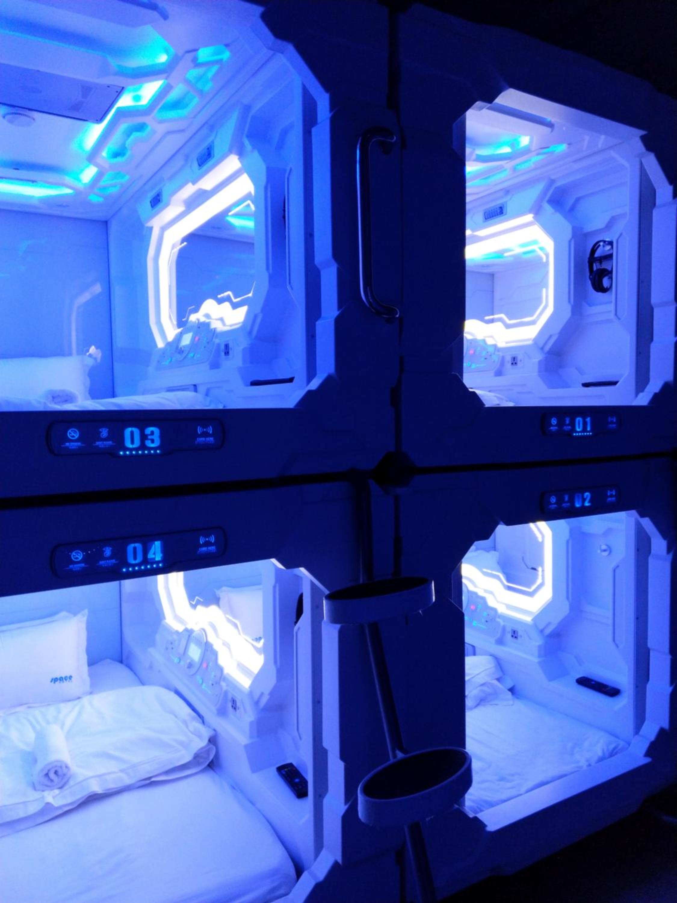 Single Capsule Bed - Mixed