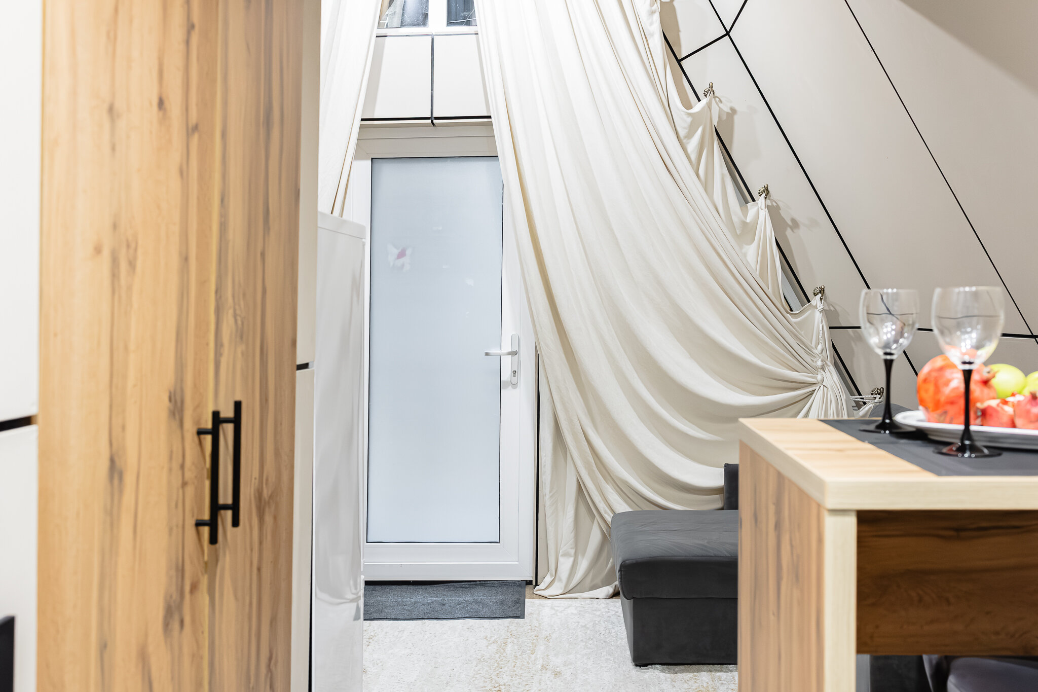 Дом Афрейм  у горной речки