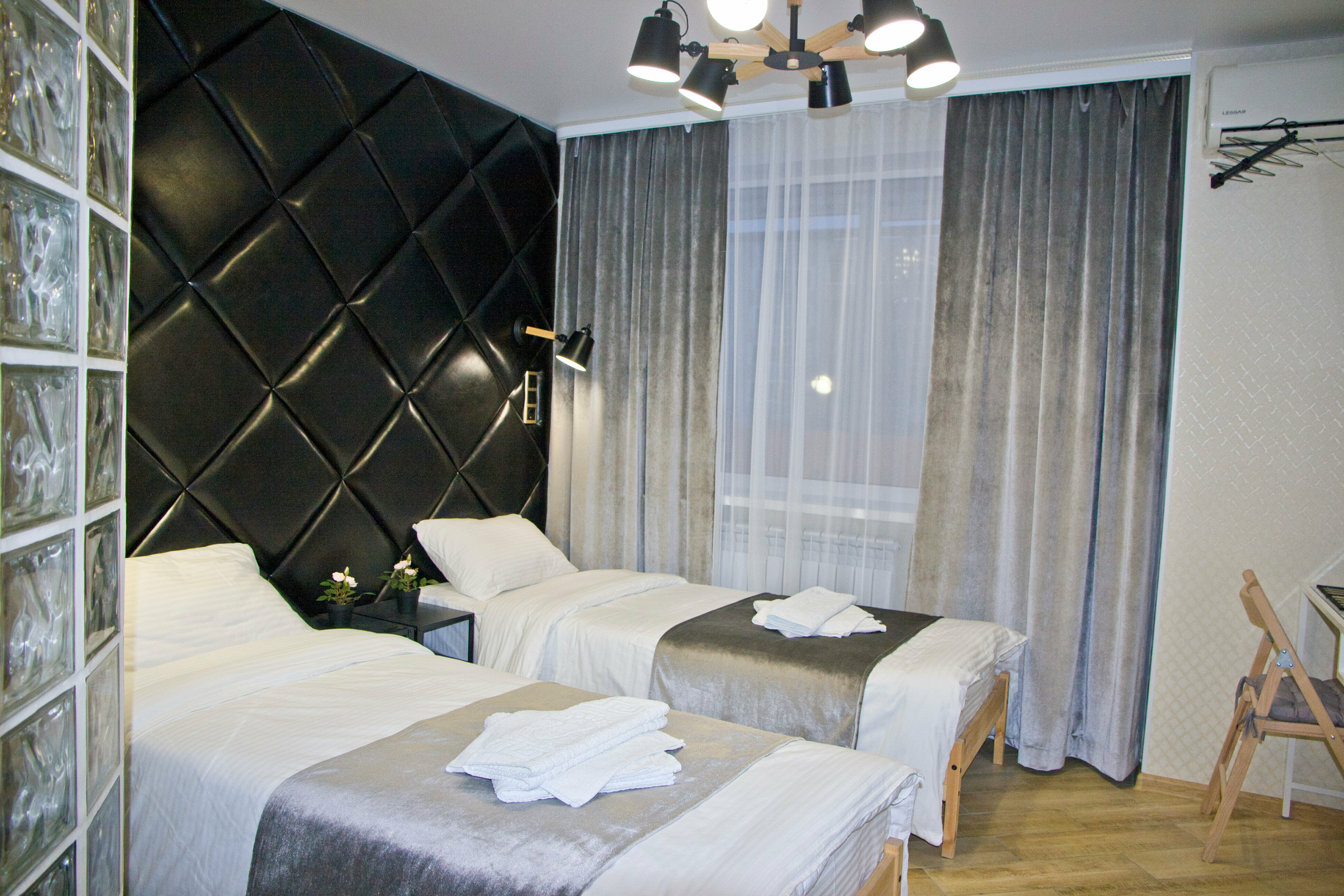 Отель Барбарис на Мира 56, номер с 1 большой кроватью или 2 отдельными кроватями