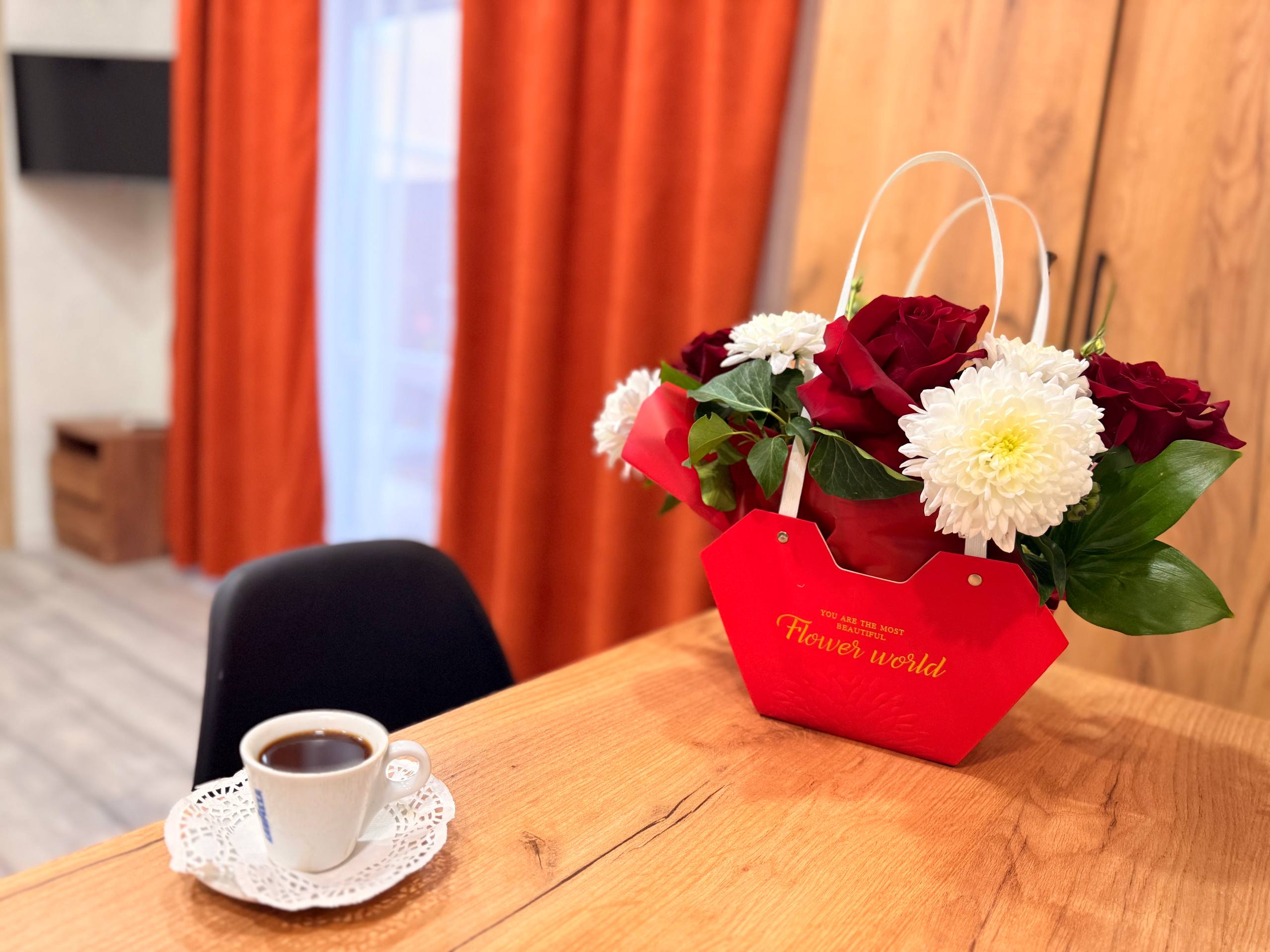 Номер-студия с видом на сад