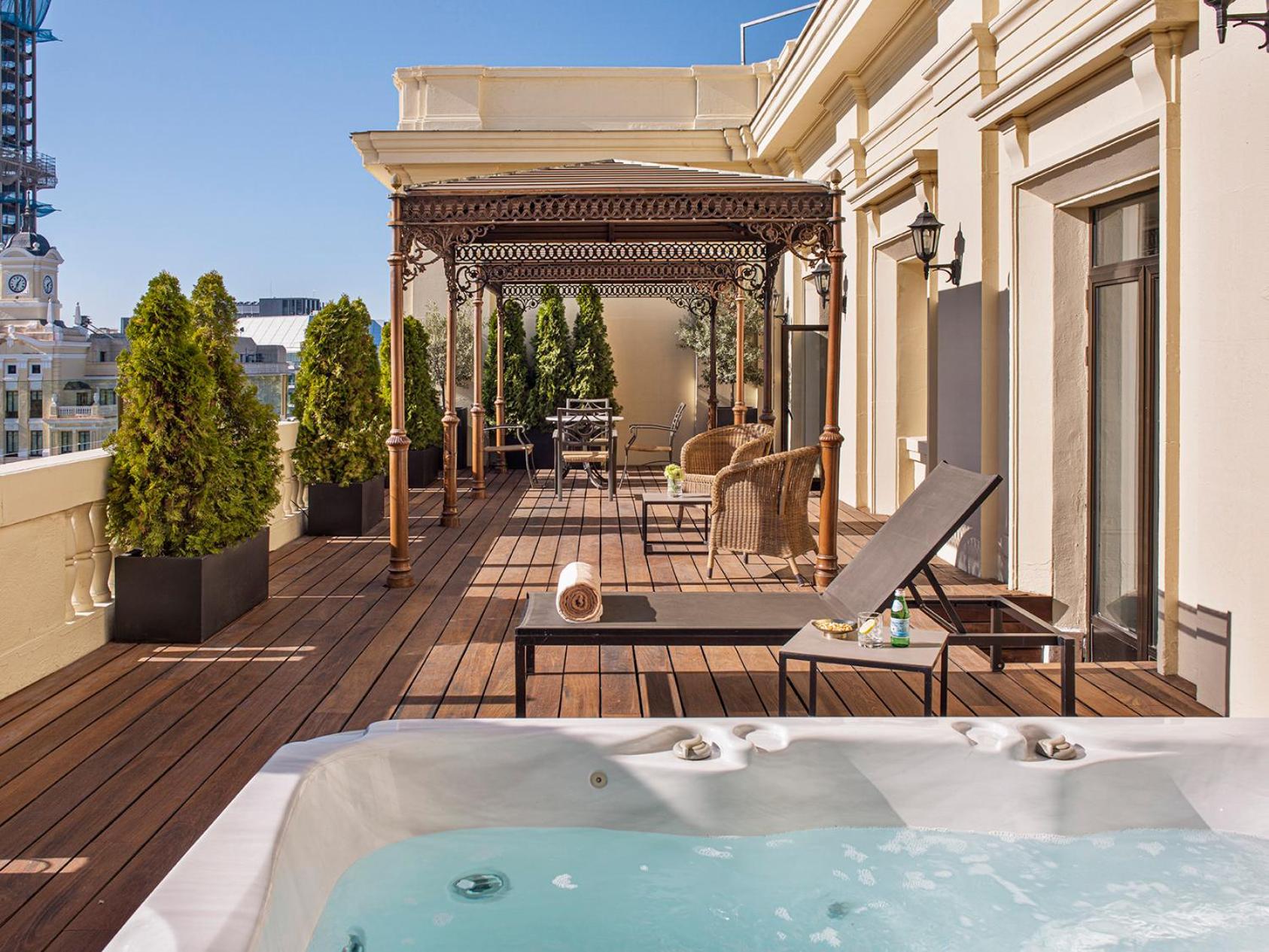Castellana Presidential Suite Red Level
