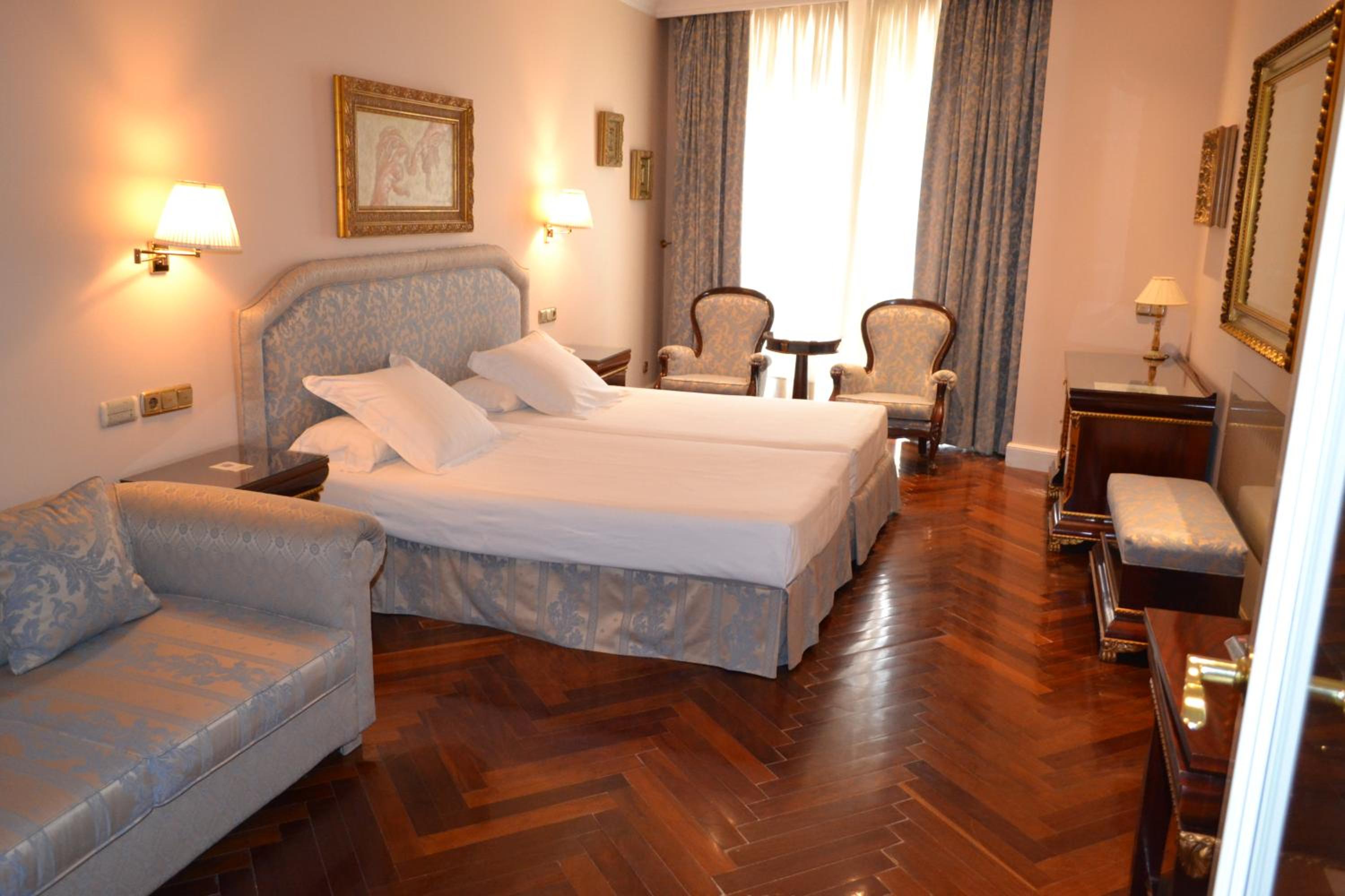 Twin Room with Sofa Bed (2 Adults + 1 Child)