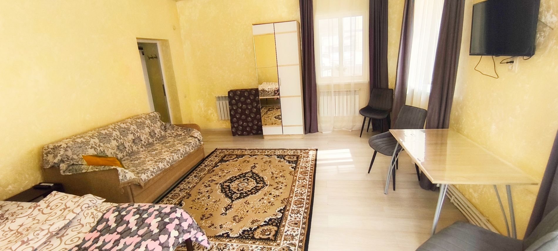 Четырехместный номер с видом на горы