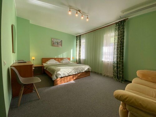 Cемейный номер с собственной ванной комнатой