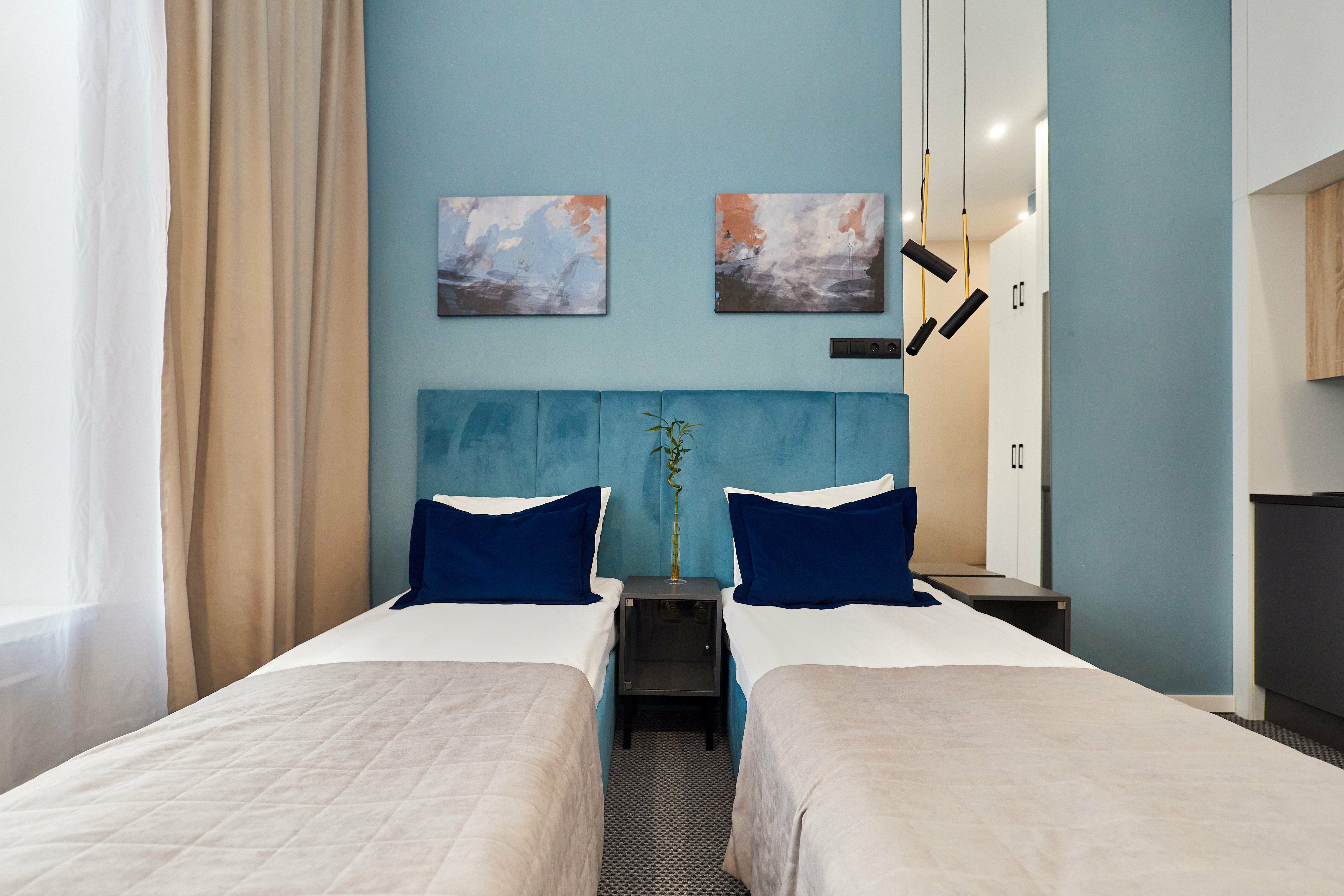 Студия четырехместная с видом на город