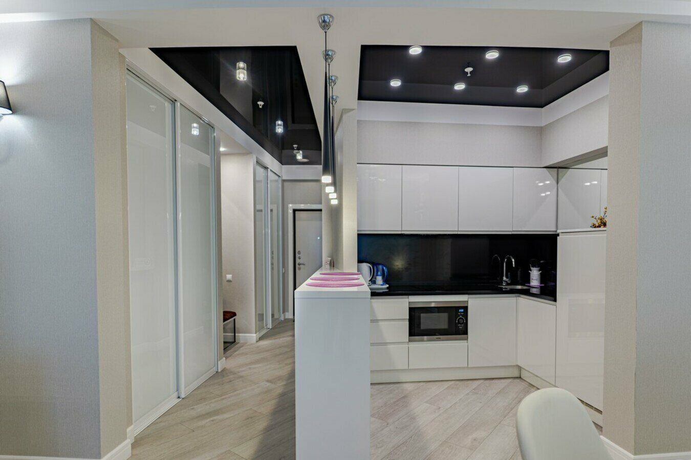 Дизайнерская студия люкс! До моря 5 минут! Центр Сочи!