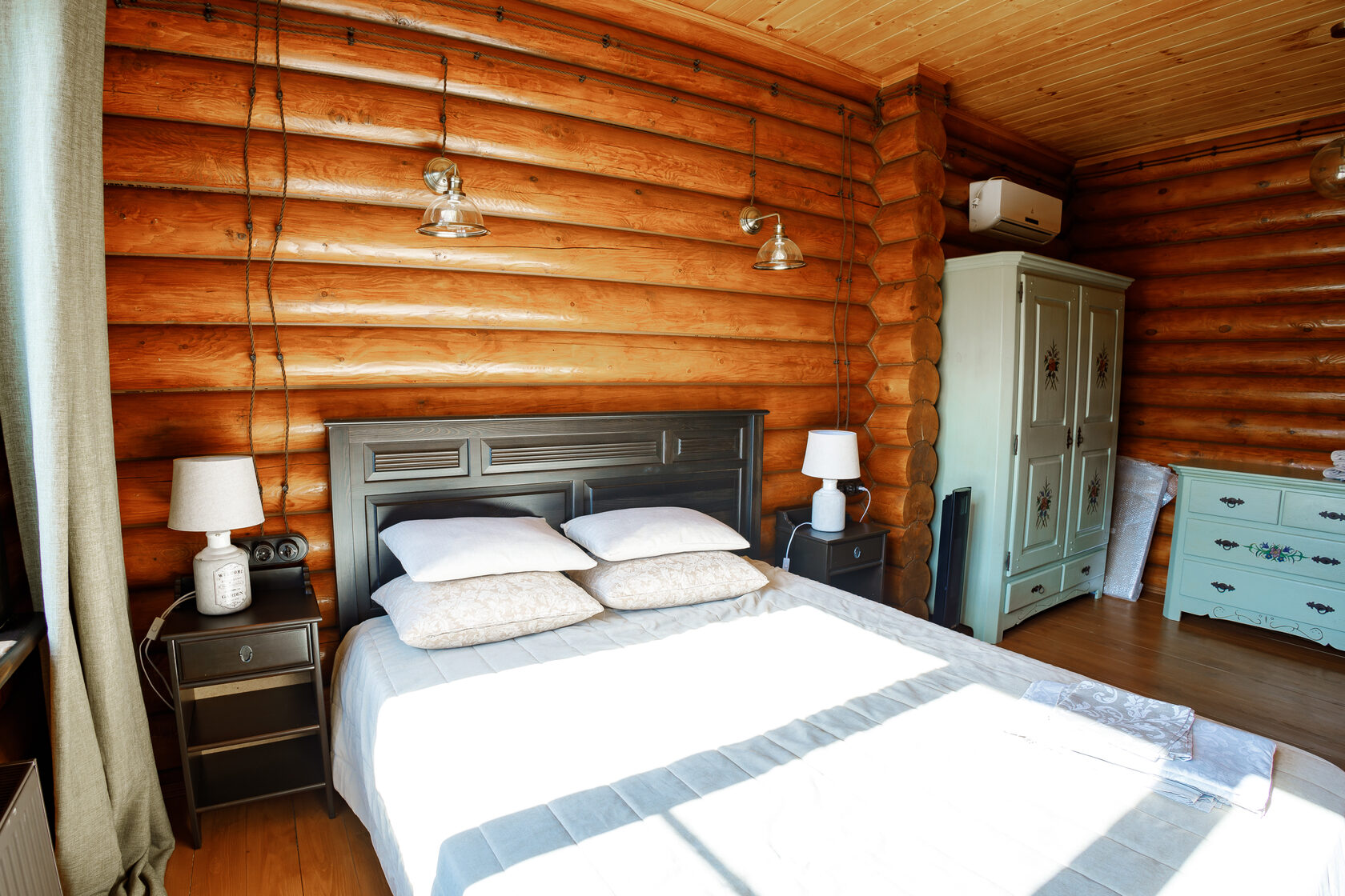 Дом из сруба №12 с камином для 4-6 гостей