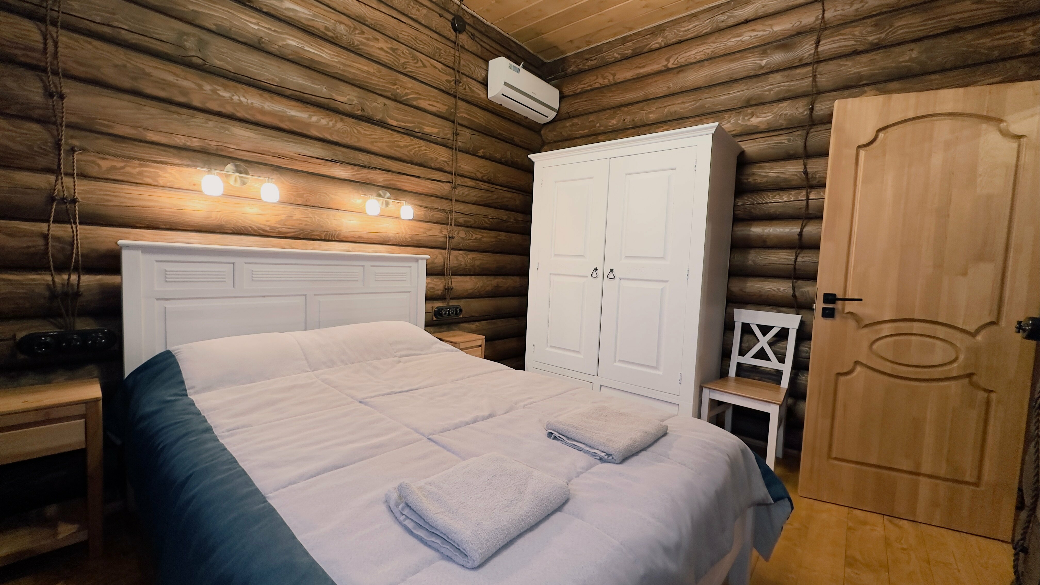 Дом из сруба №9 с террасой для 4-6 гостей