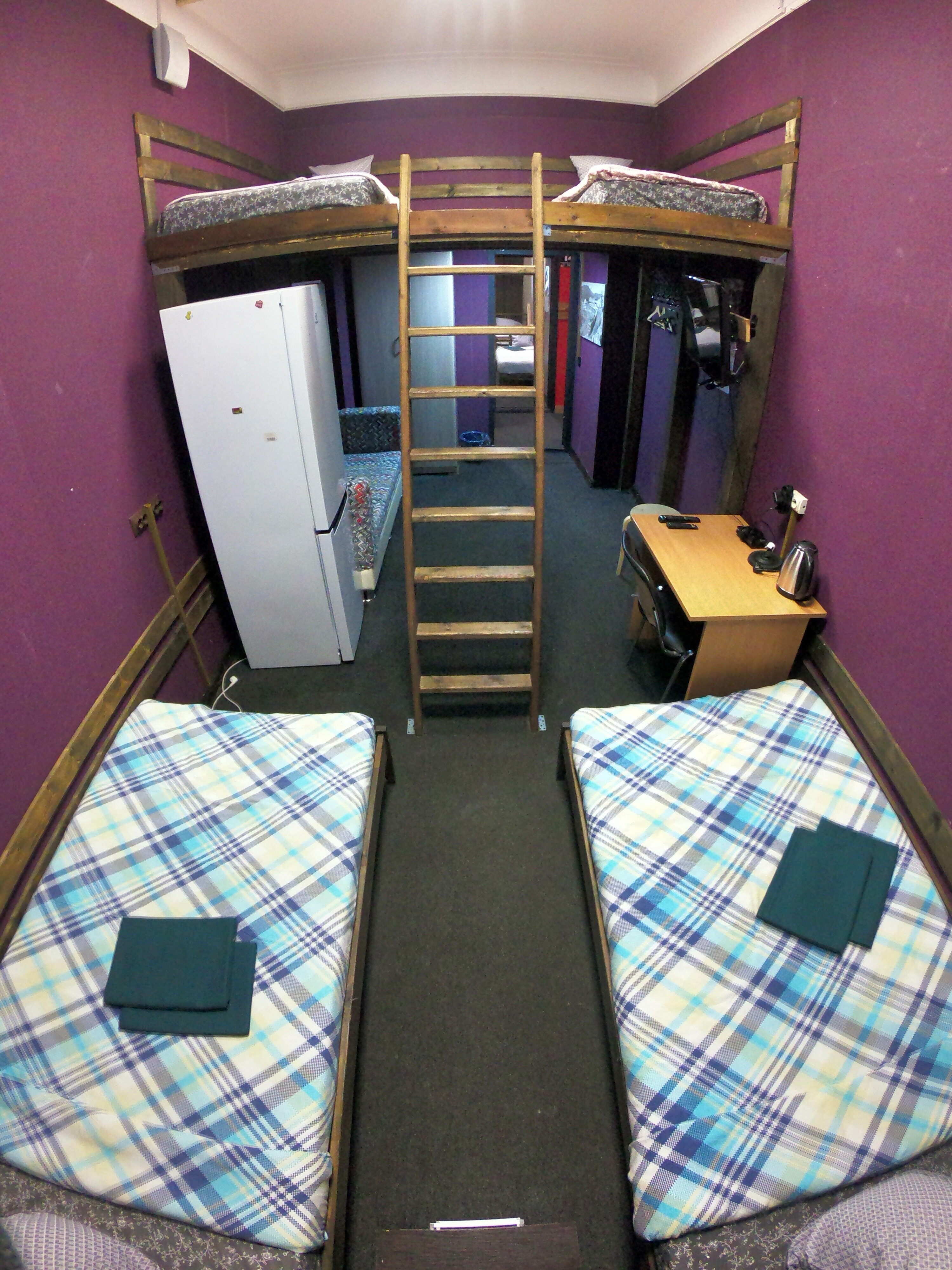 Двухуровневый четырехместный номер