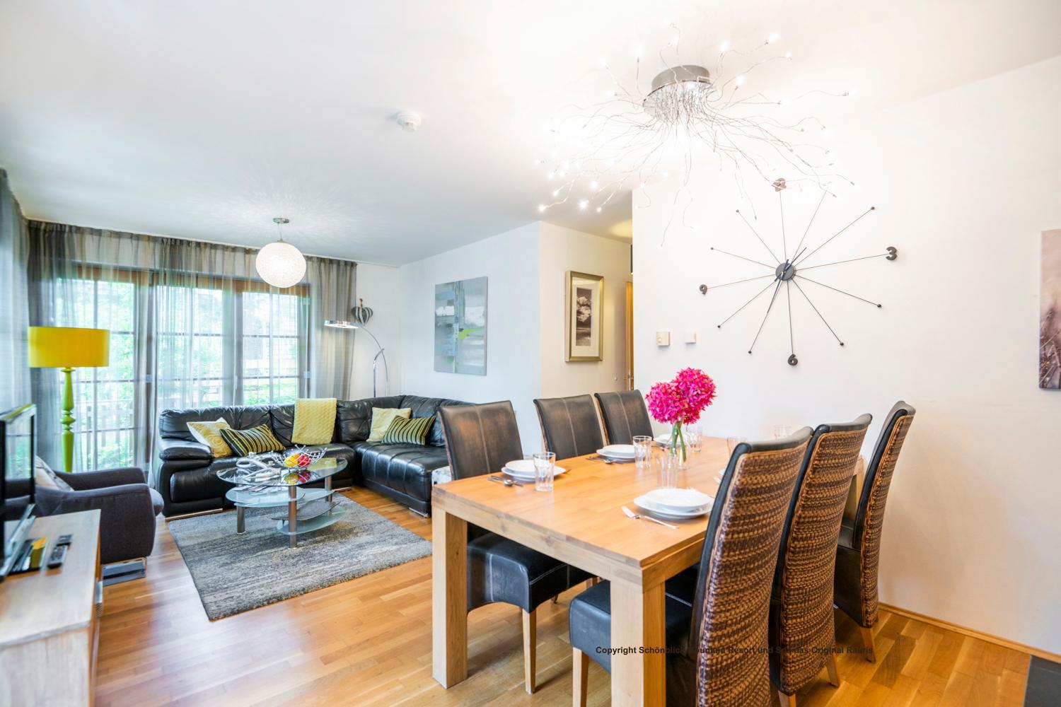 Three-Bedroom Apartmen with Sofa Bed