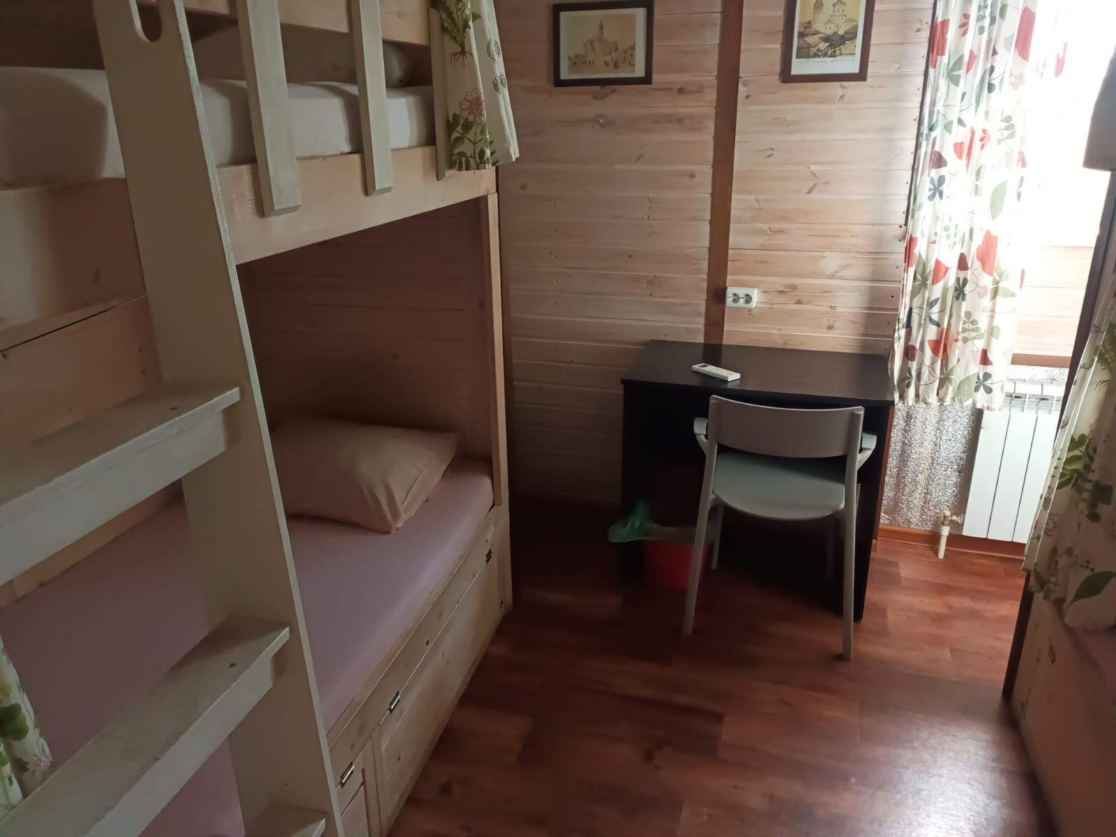 Общий номер для женщин с 6 кроватями