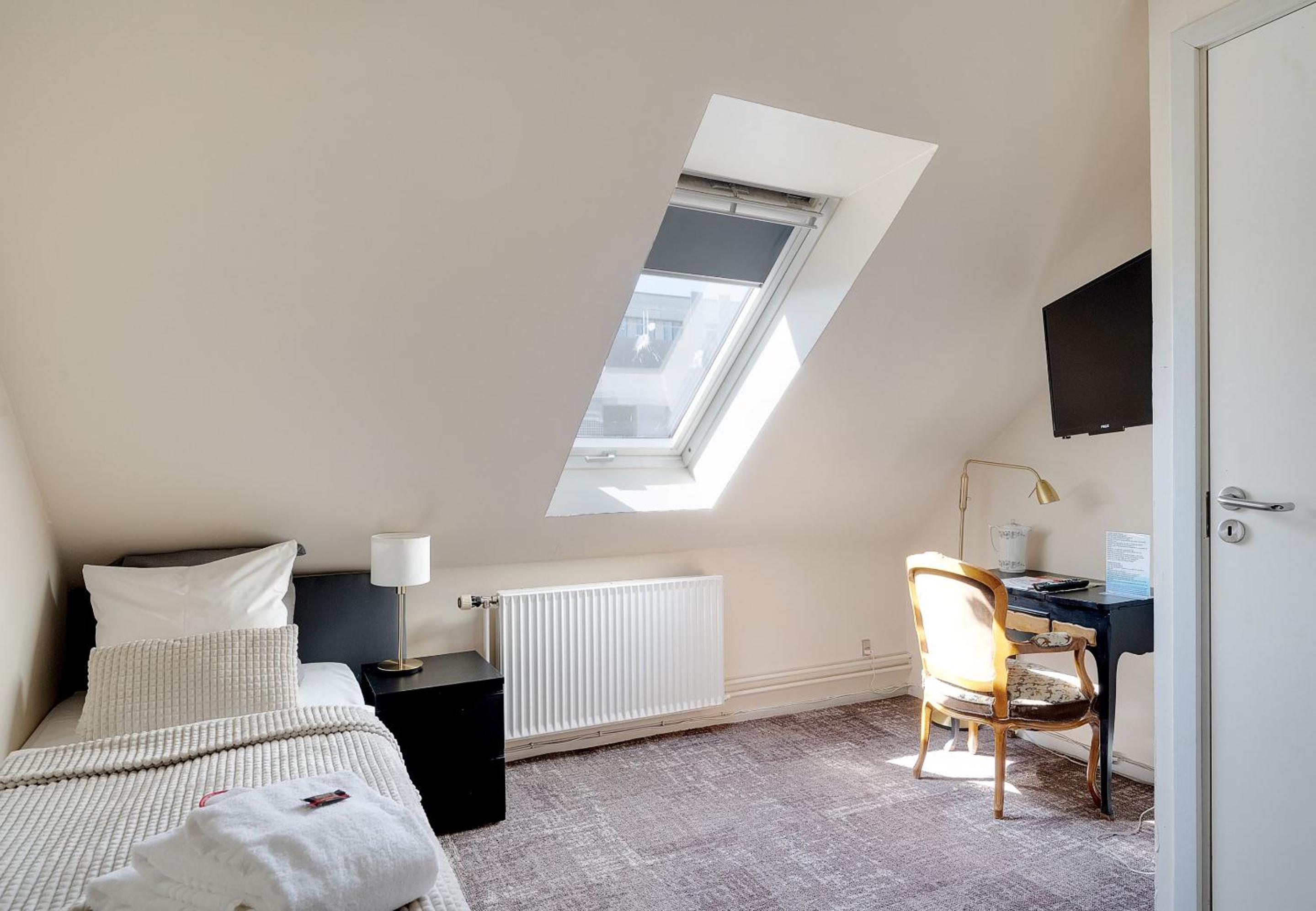 Standard Single Room