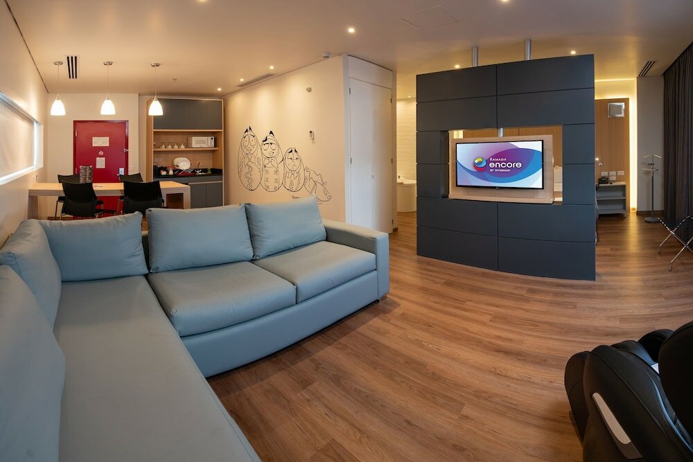 Executive Suite, 1 King Bed with Sofa bed, Hot Tub (Massage Sofa)