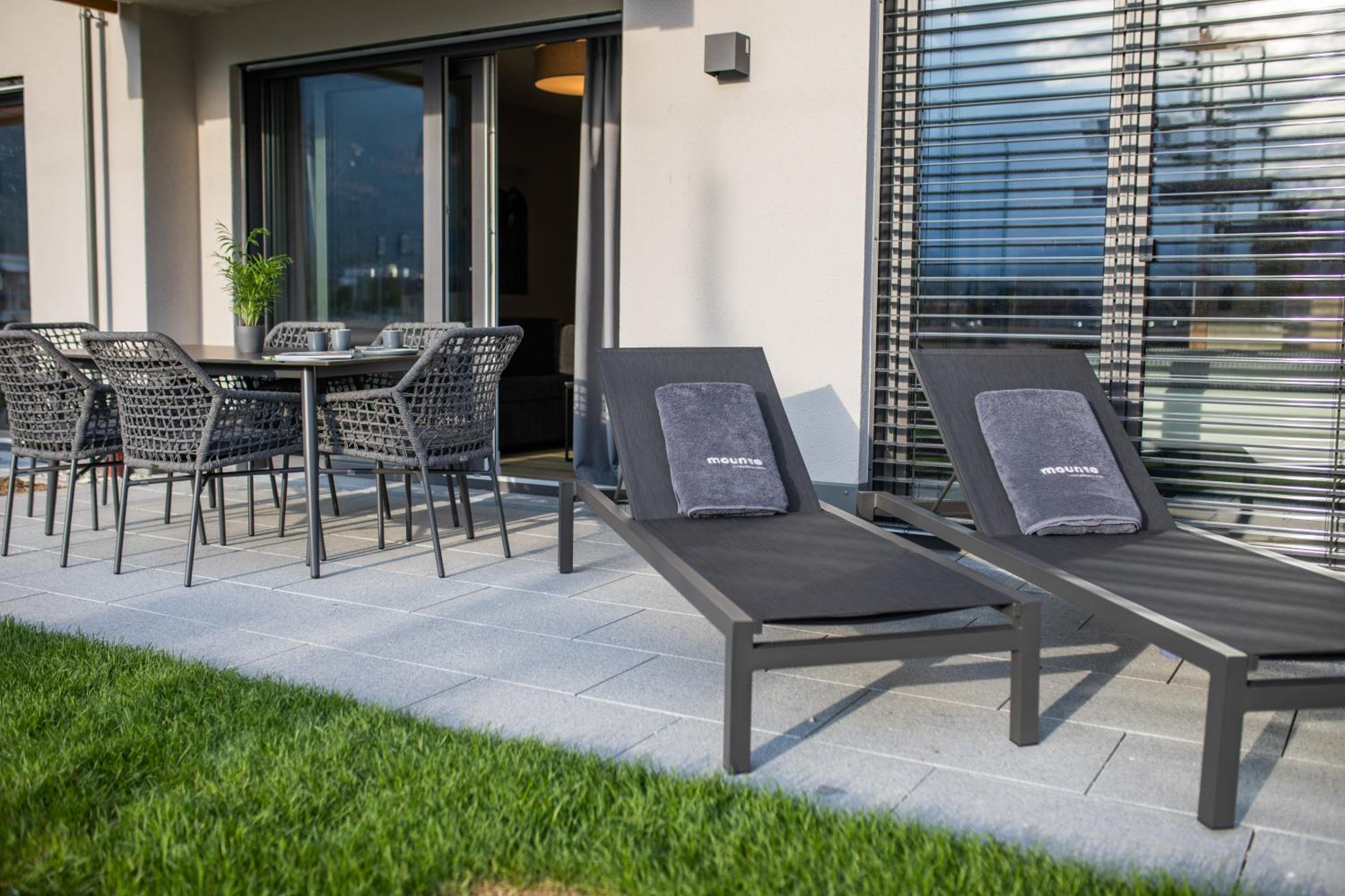 One-Bedroom Apartment with Terrace