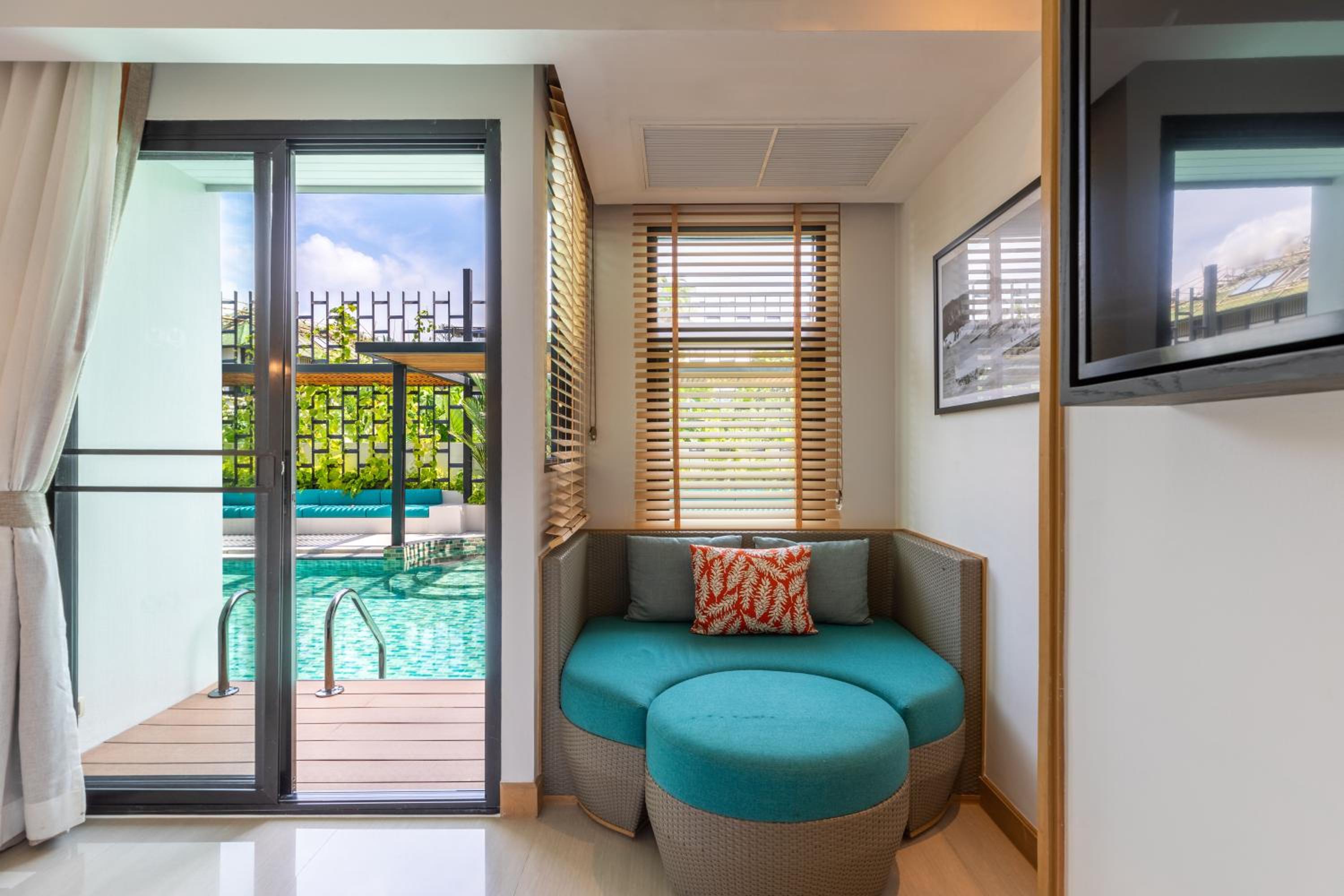 Deluxe Pool Access 2 Twins