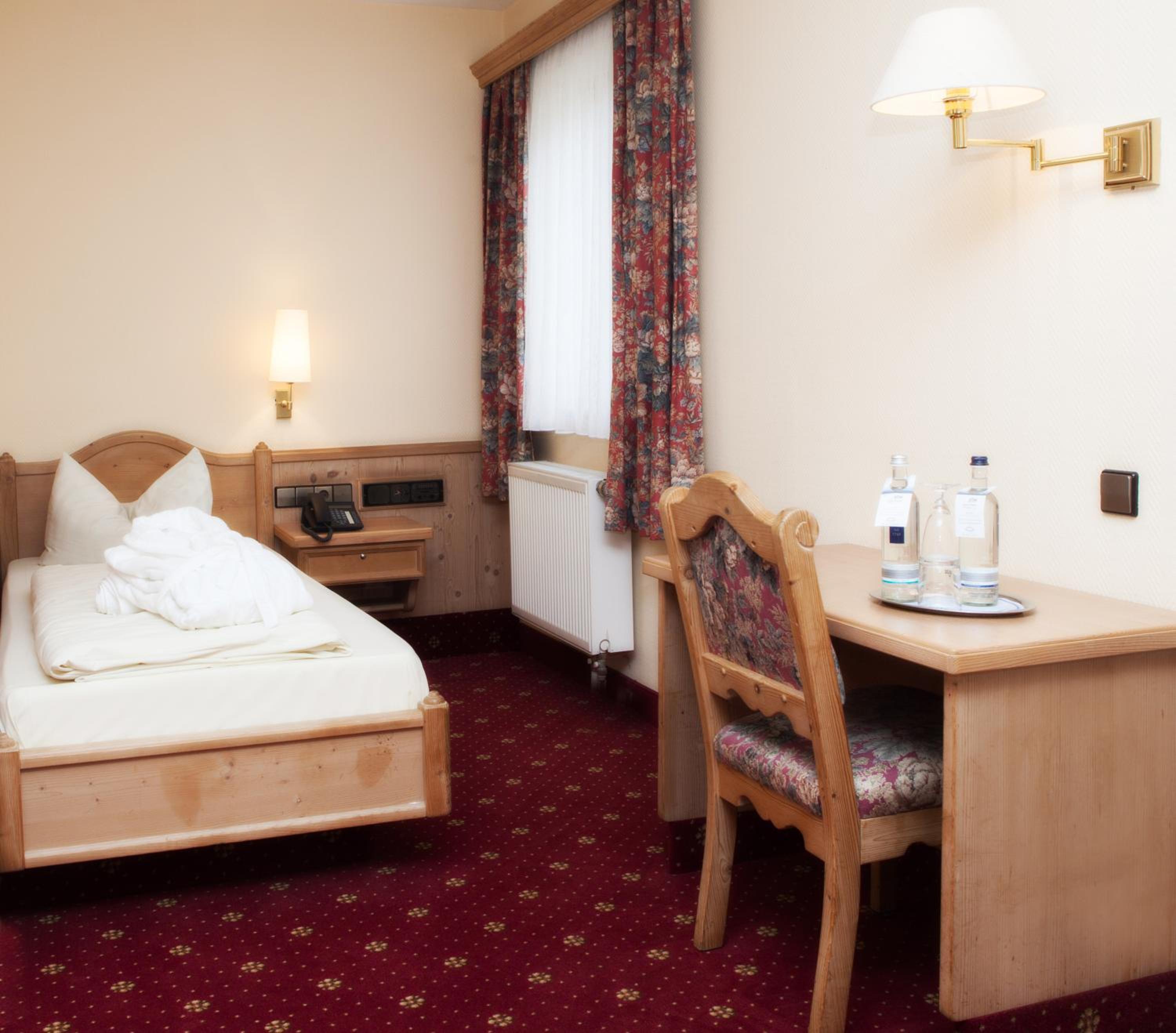 Economy Single Room
