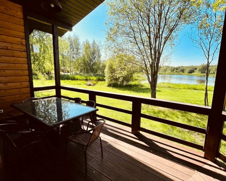 Коттедж с видом на озеро