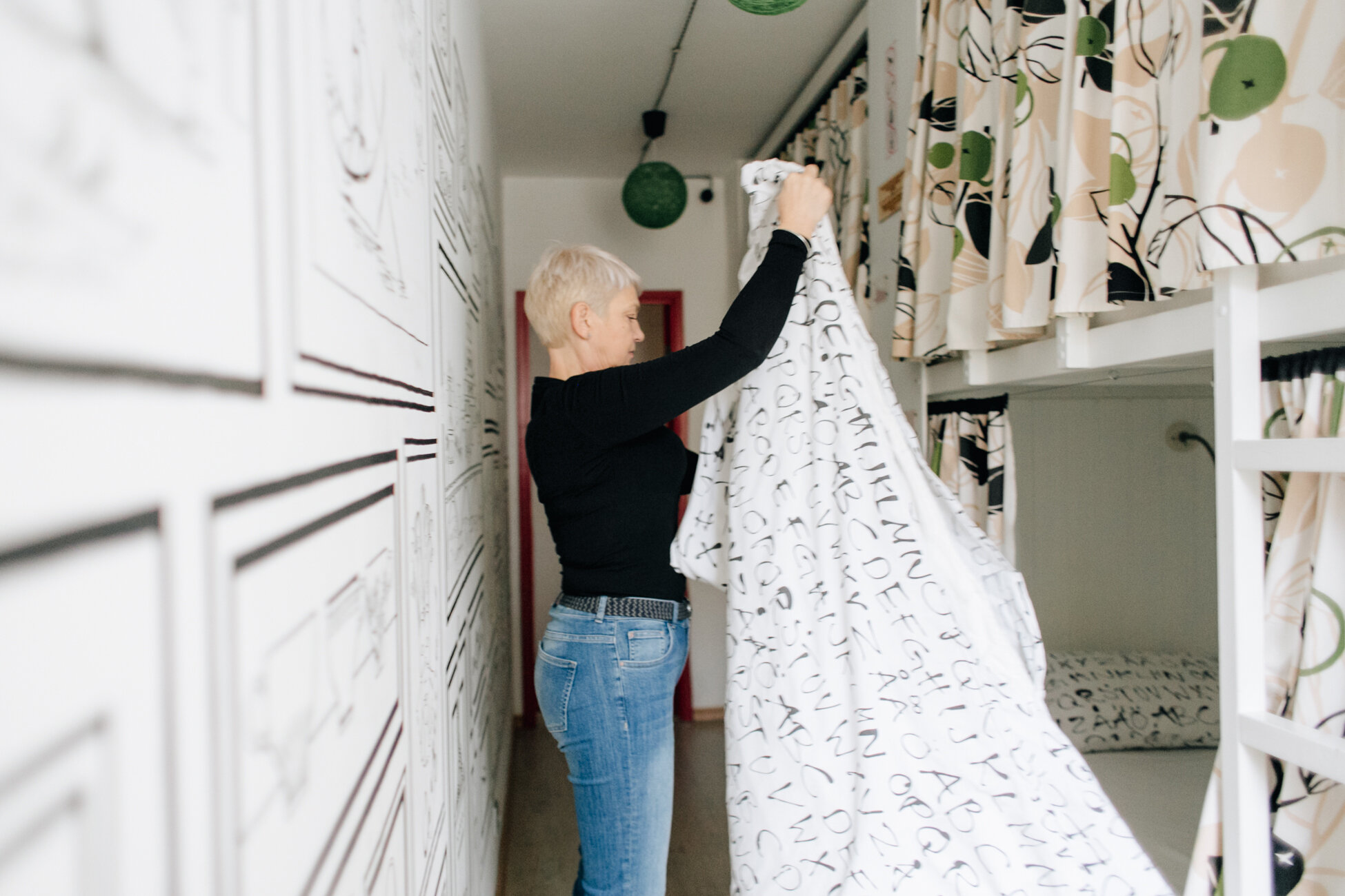 Кровать в общем 4-местном номере для мужчин и женщин