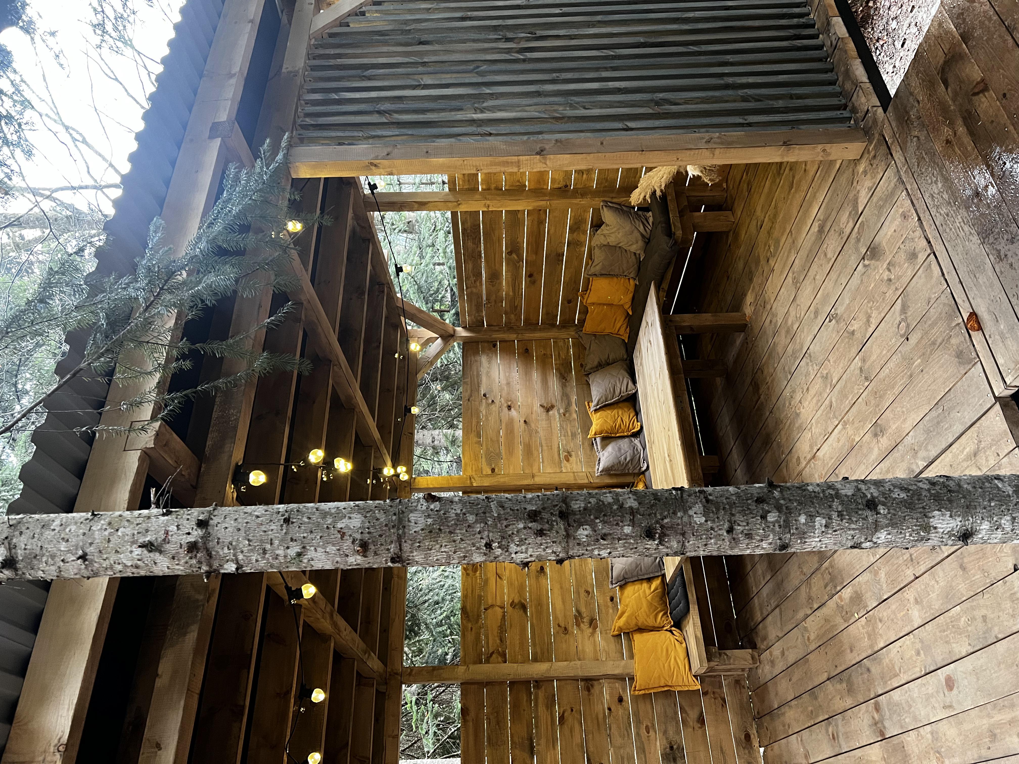 Шестиместный люкс с беседкой, террасой  и мангальной зоной