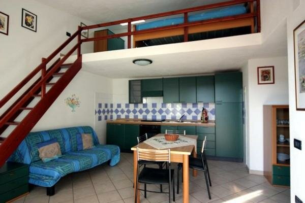 One-Bedroom Apartment (4 Adults + 2 Children))