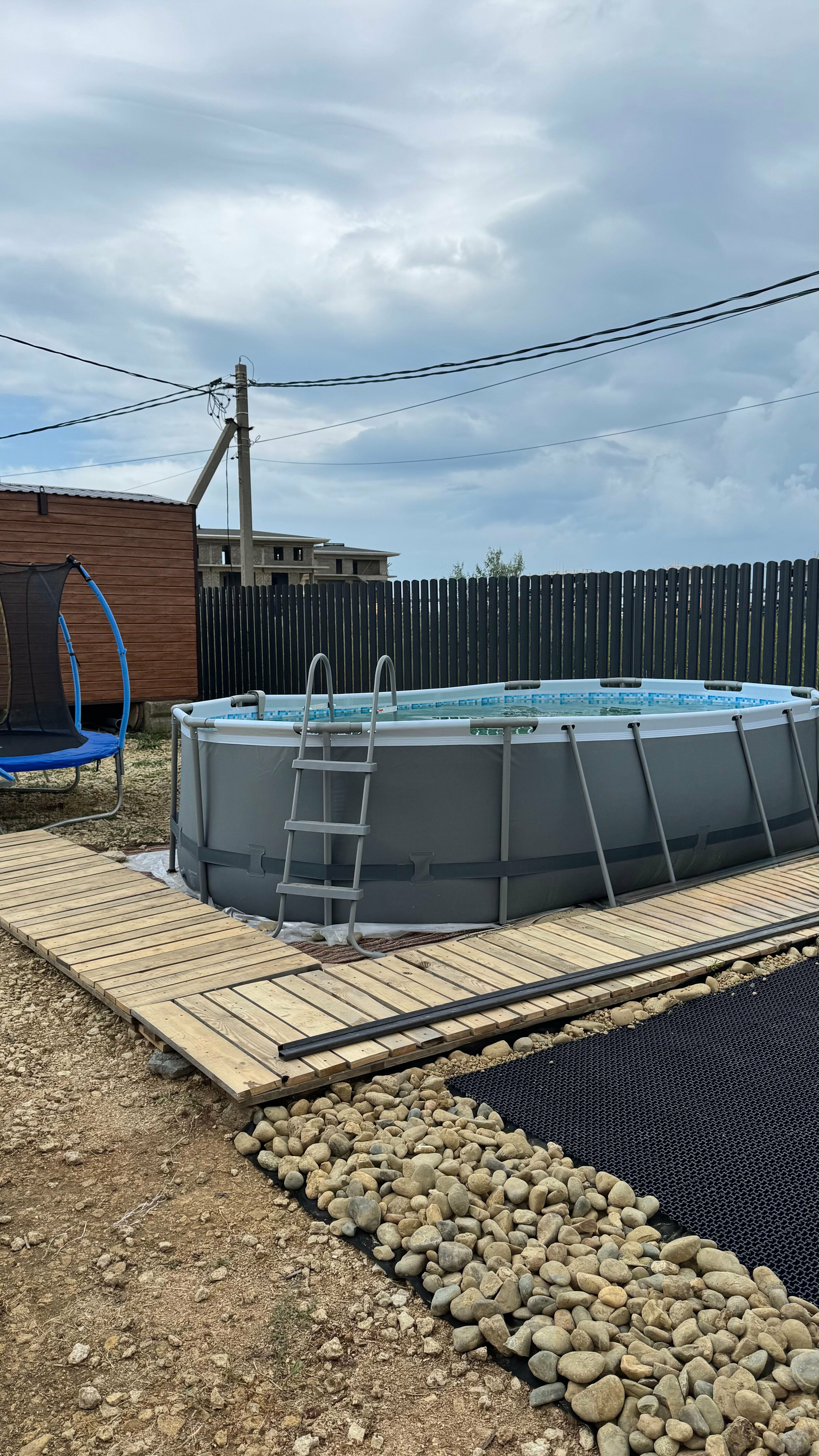 Однокомнатный дом-студия с кухней и терассой