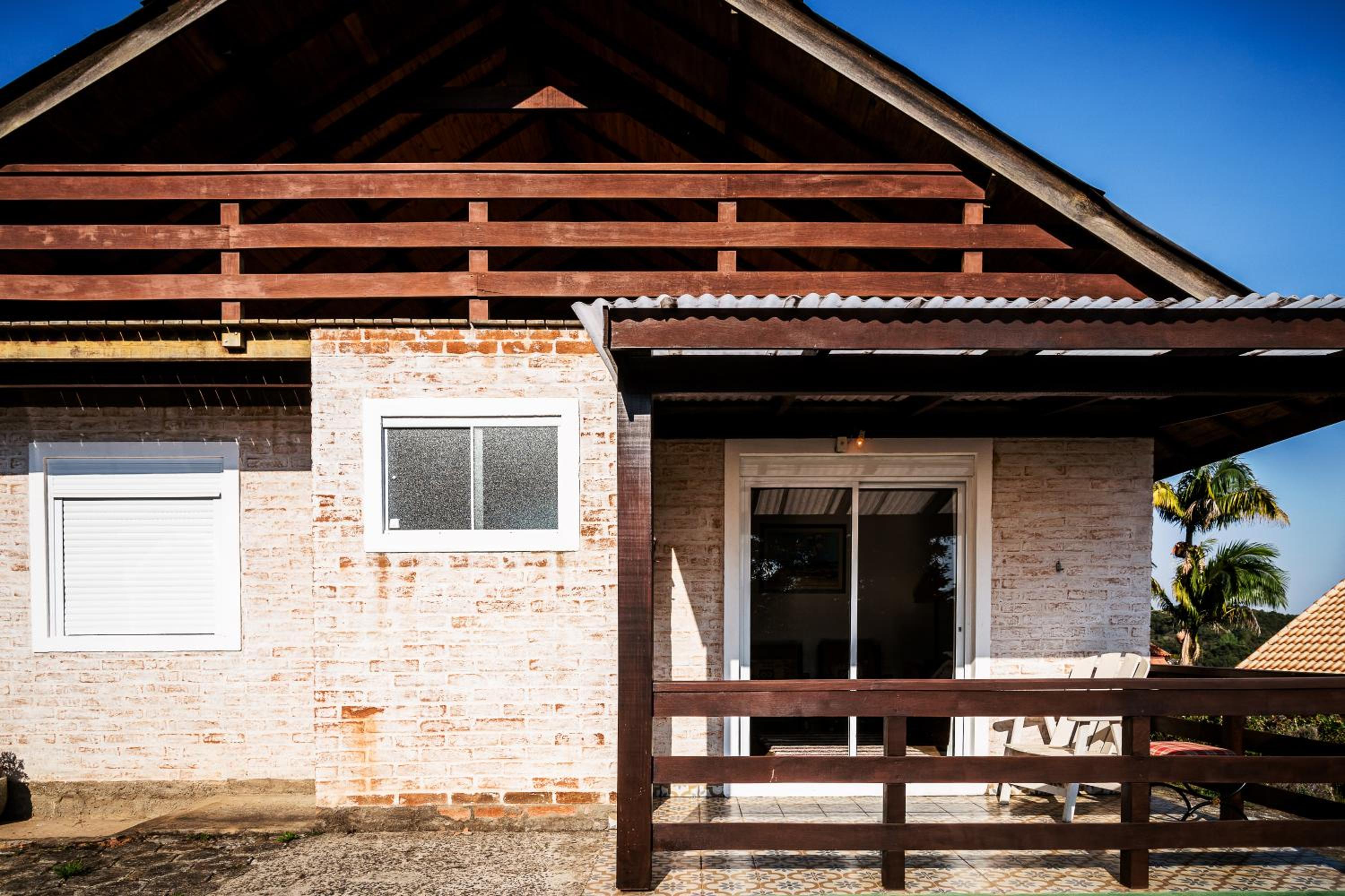 Family Room with Mountain View