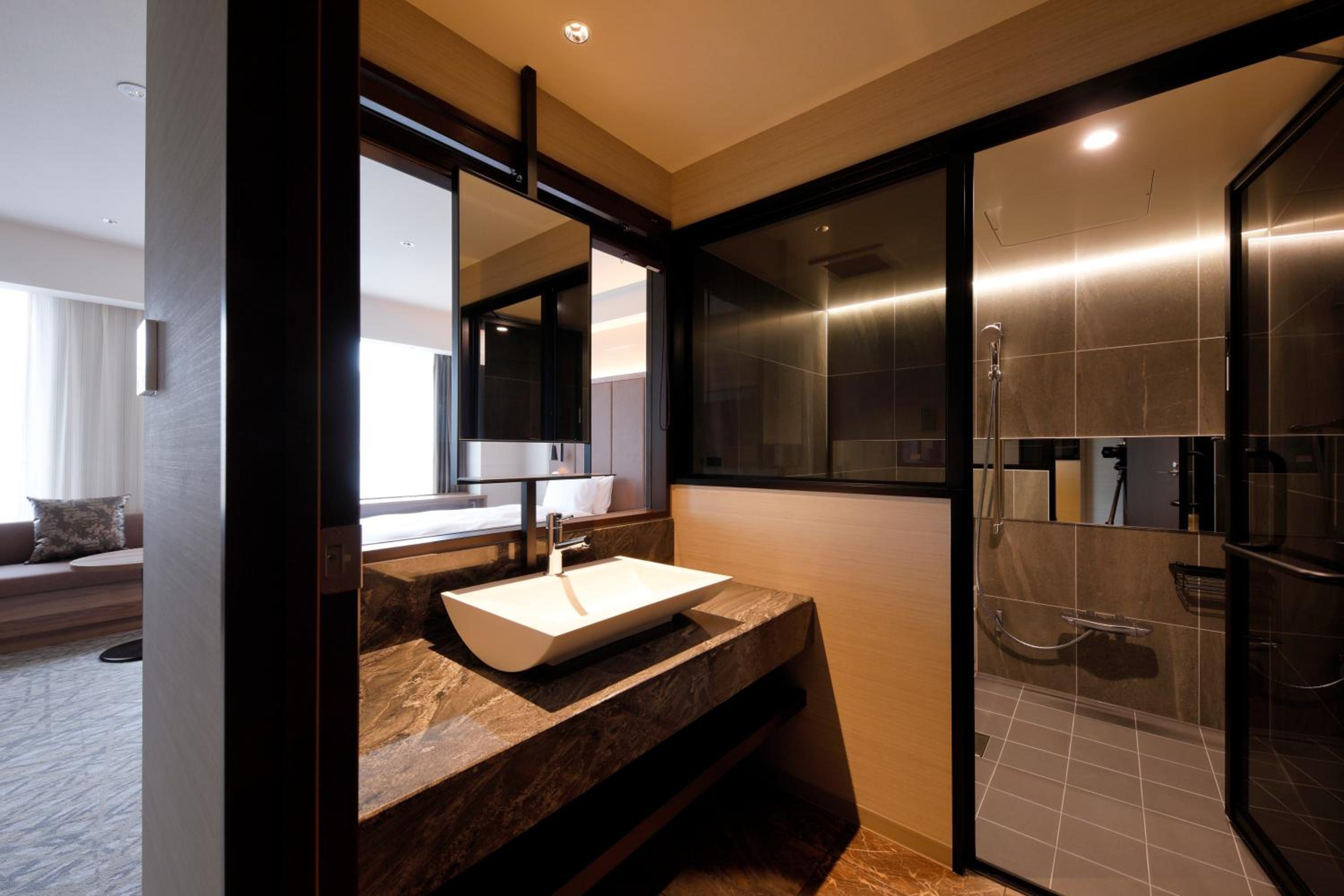 Superior Twin Room with Extra Bed