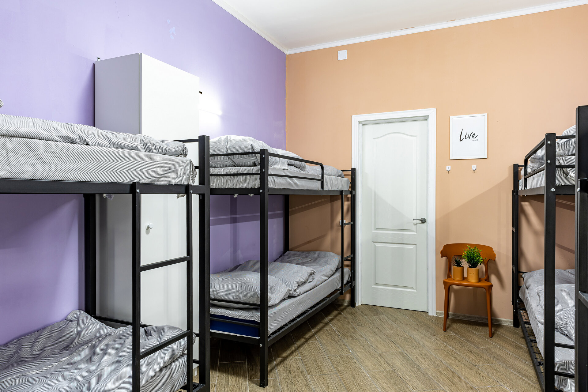 Кровать в общем 8-местном номере