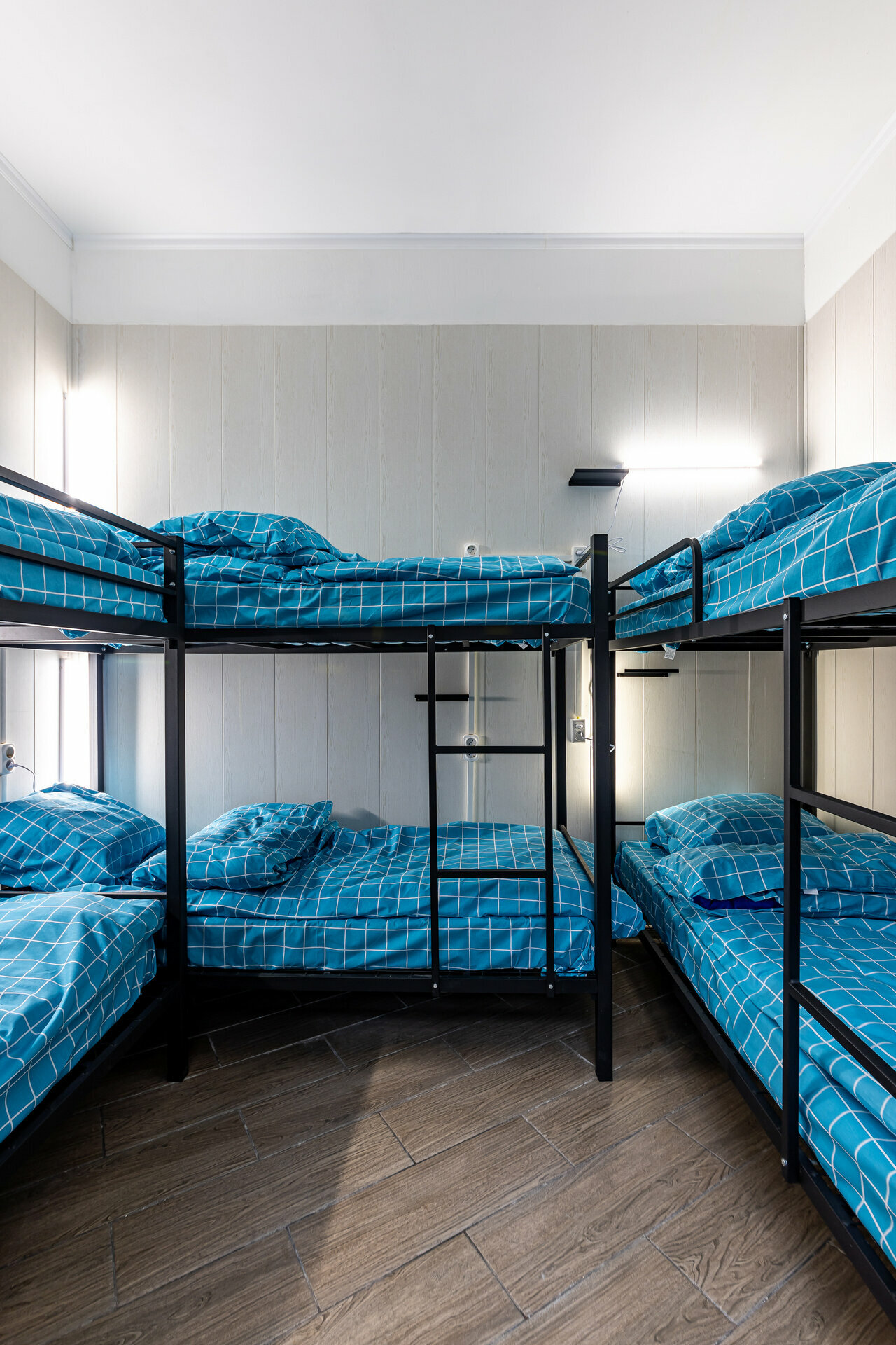 Кровать в общем 6-местном номере