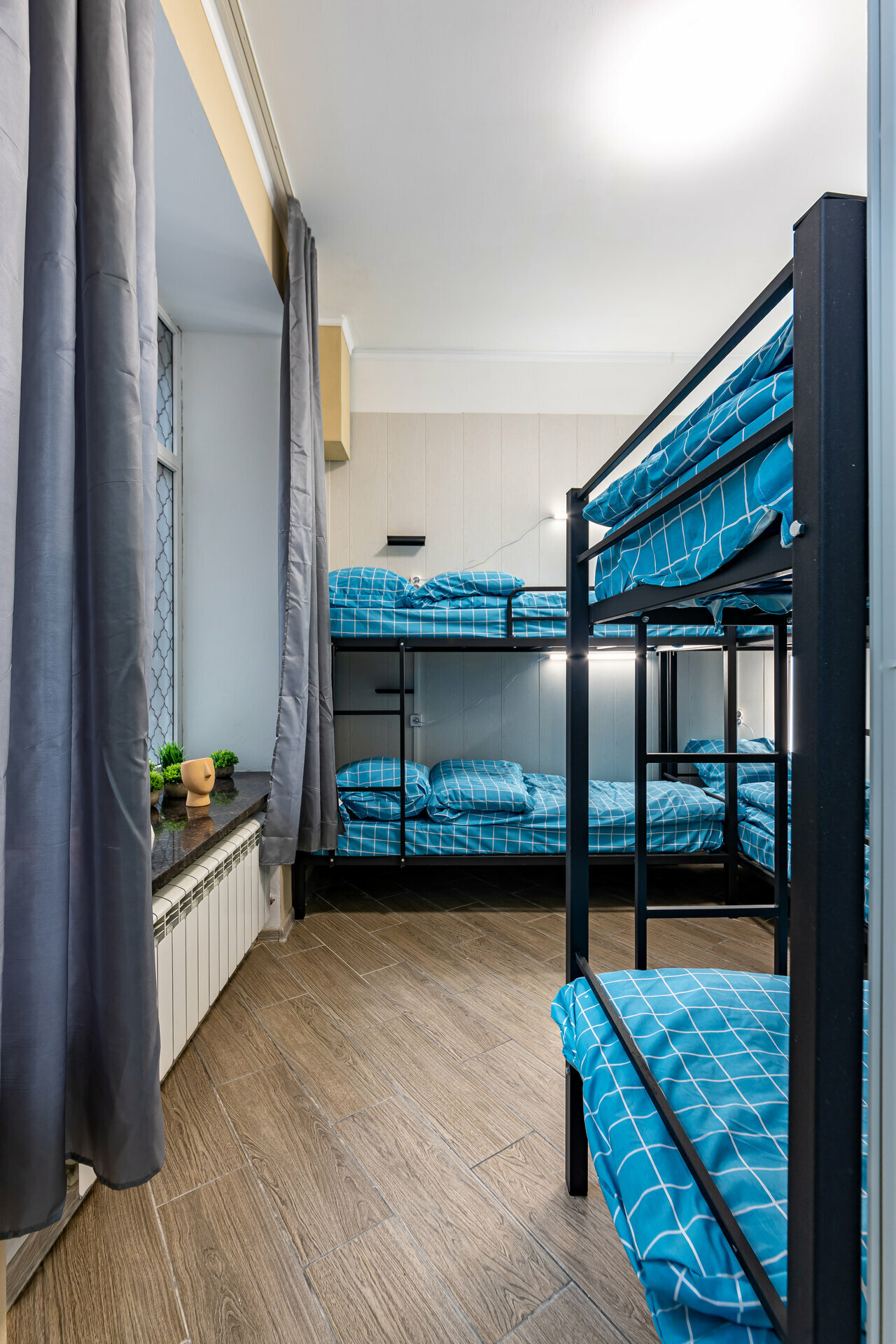 Кровать в общем 6-местном номере