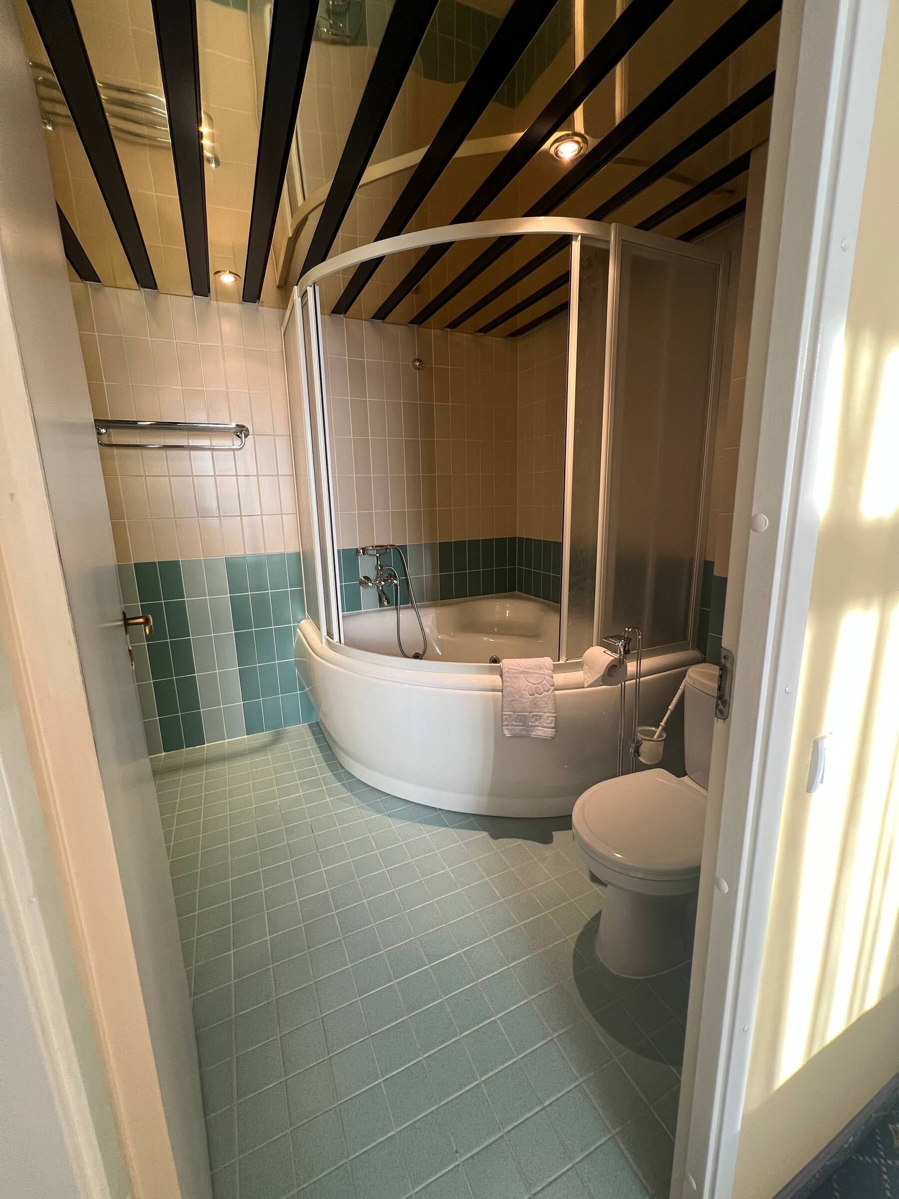 Улучшенный люкс