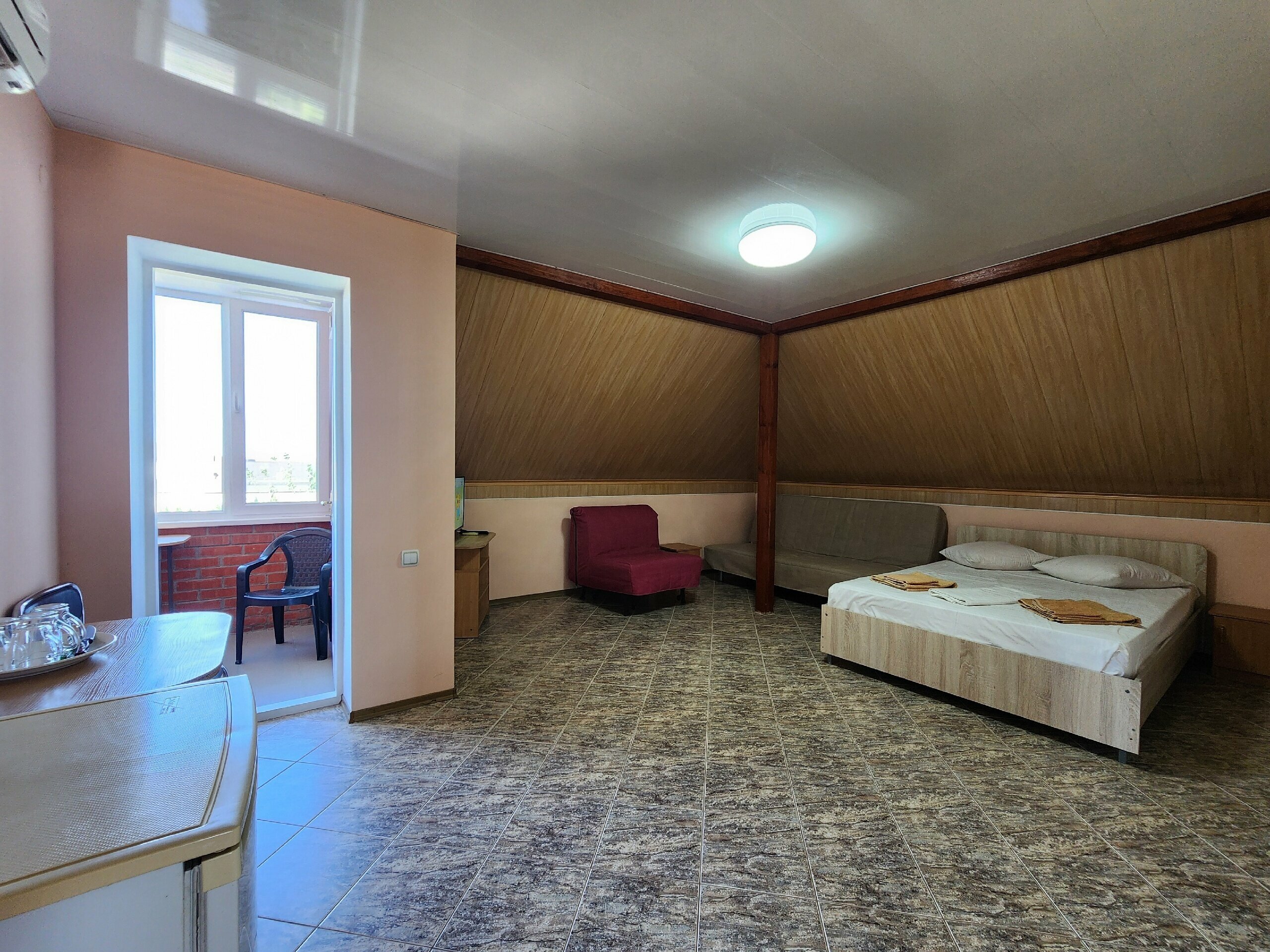 3х - 5ти местный с балконом