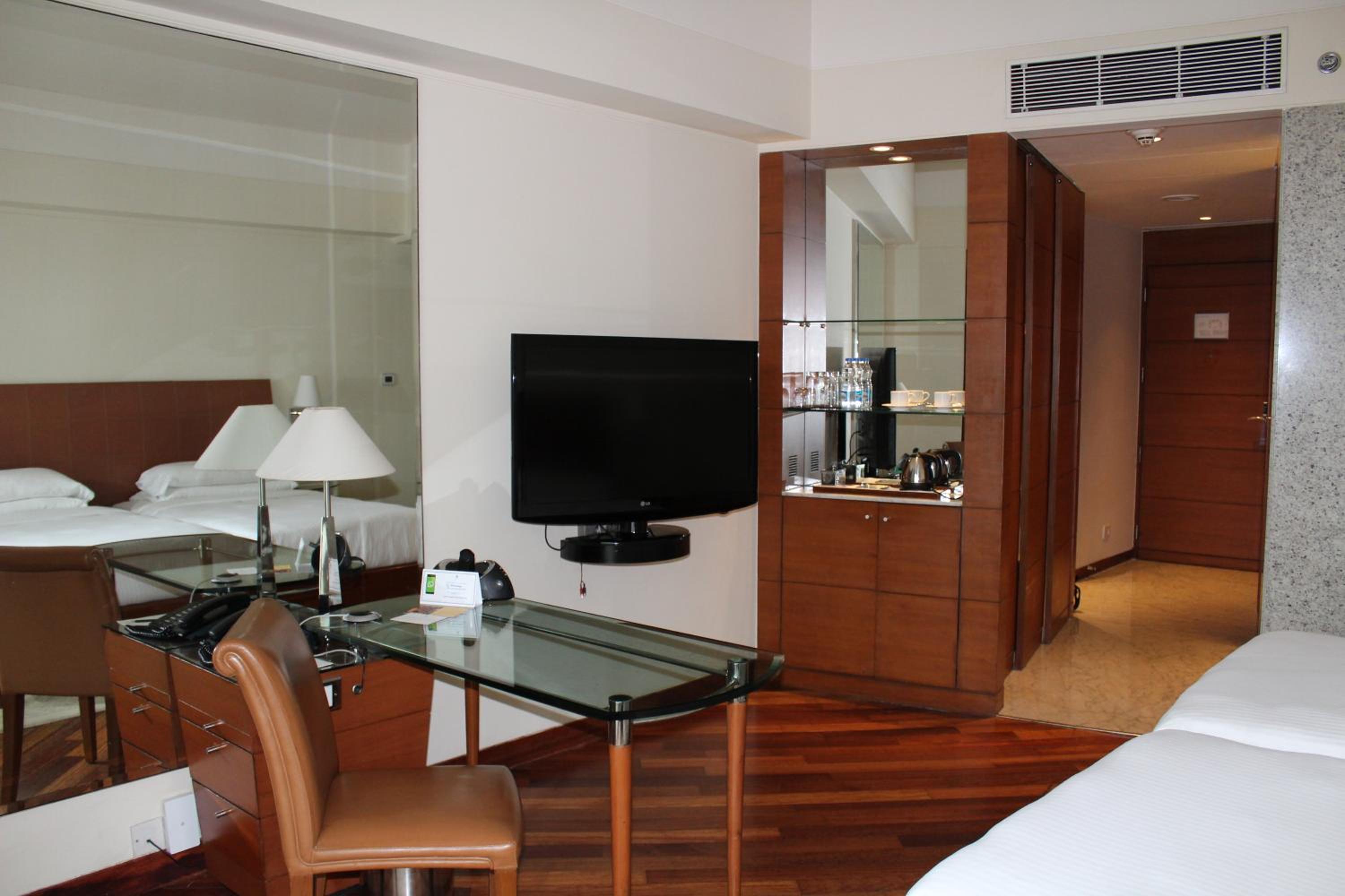 Twin Room - Club Access