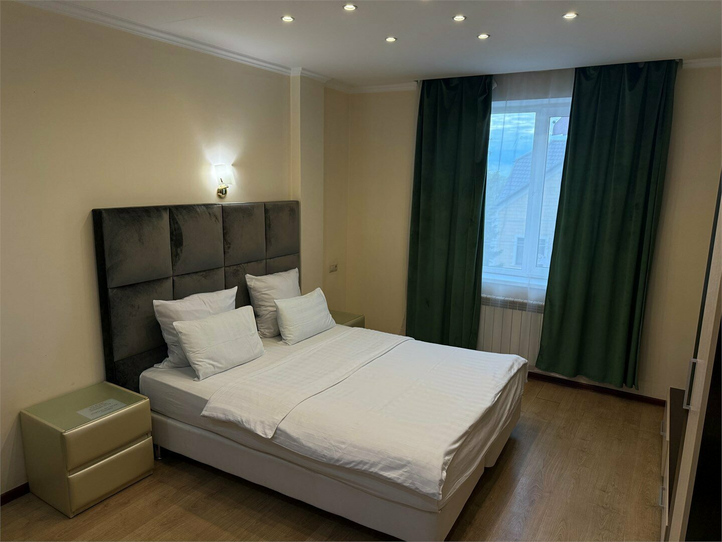 Улучшенный номер с кроватью размера «king-size»