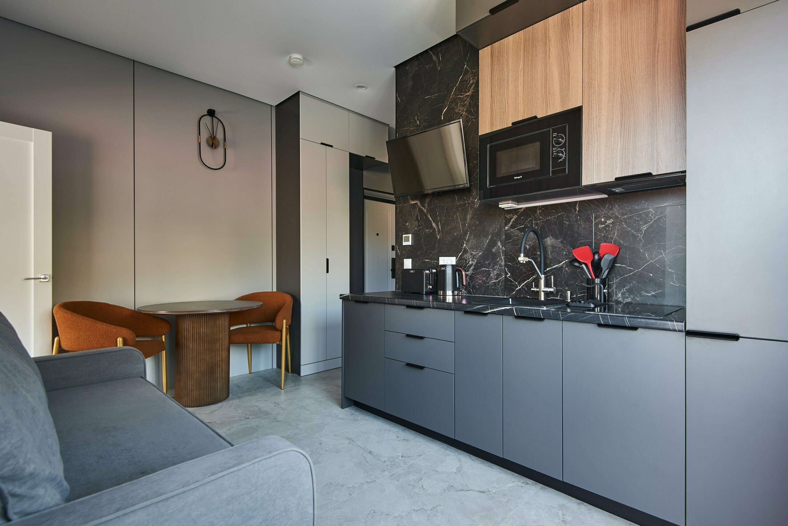 Люкс с видом на бассейн