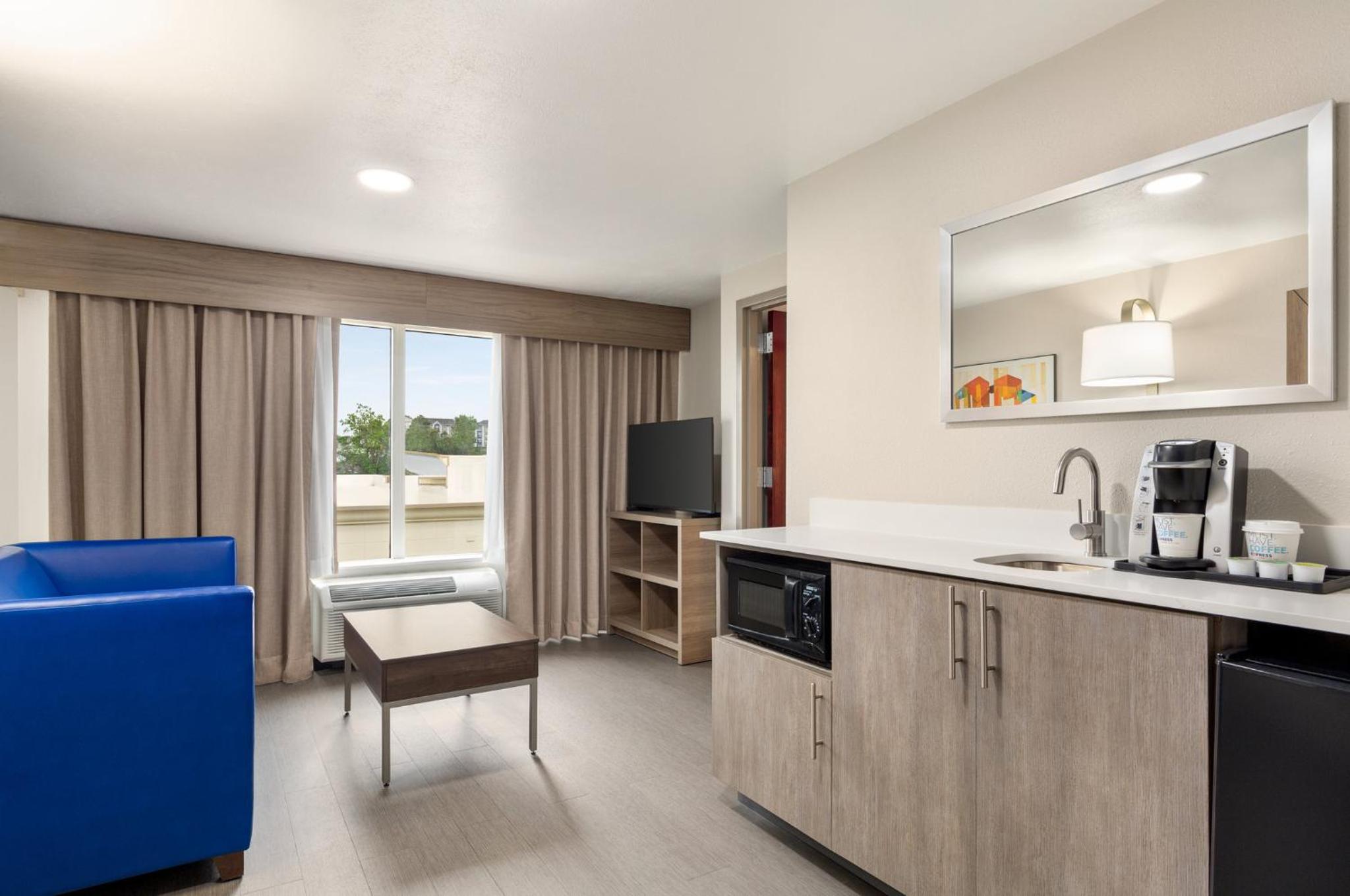 Queen Suite With Two Queen Beds